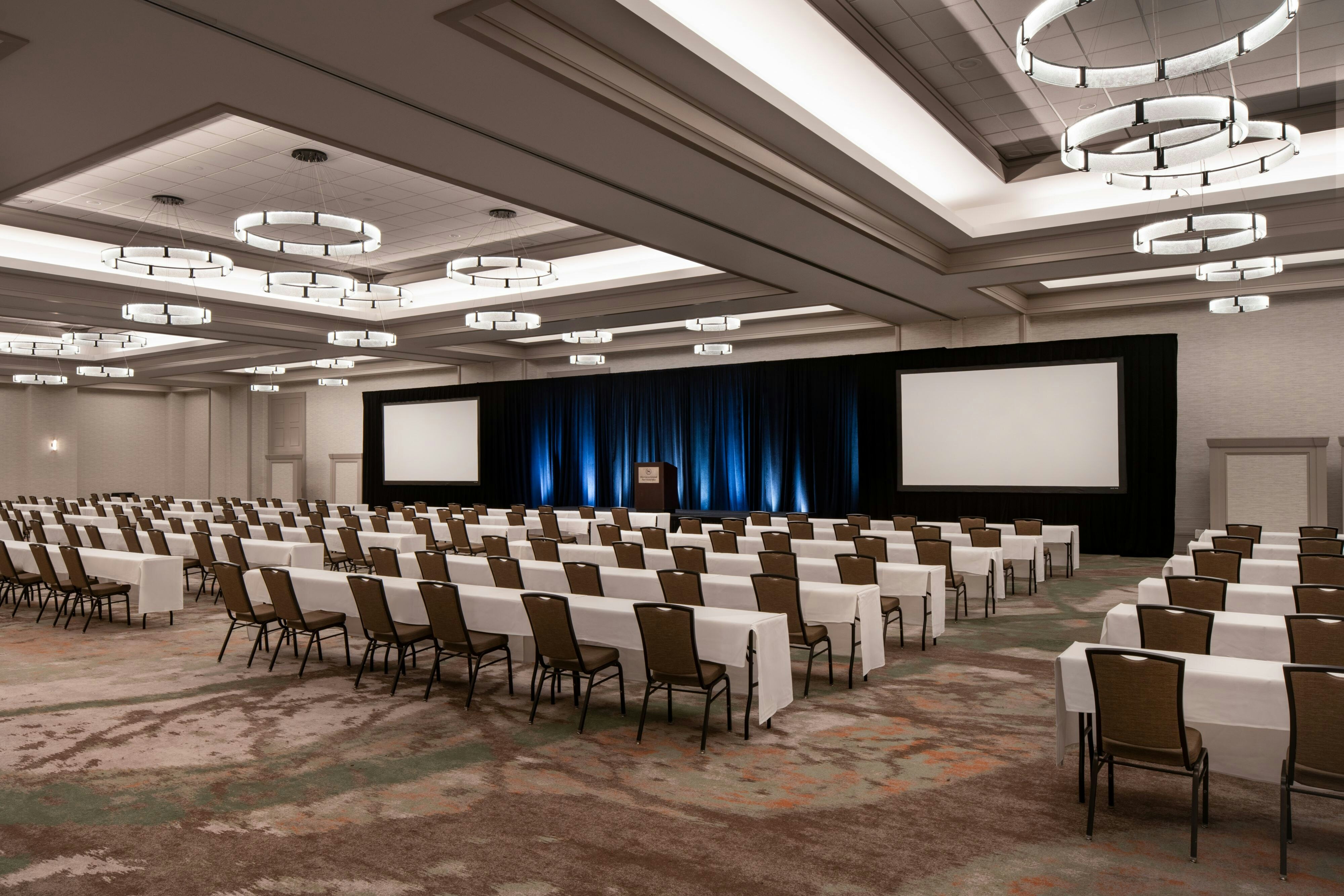 Sheraton Grand Sacramento Hotel