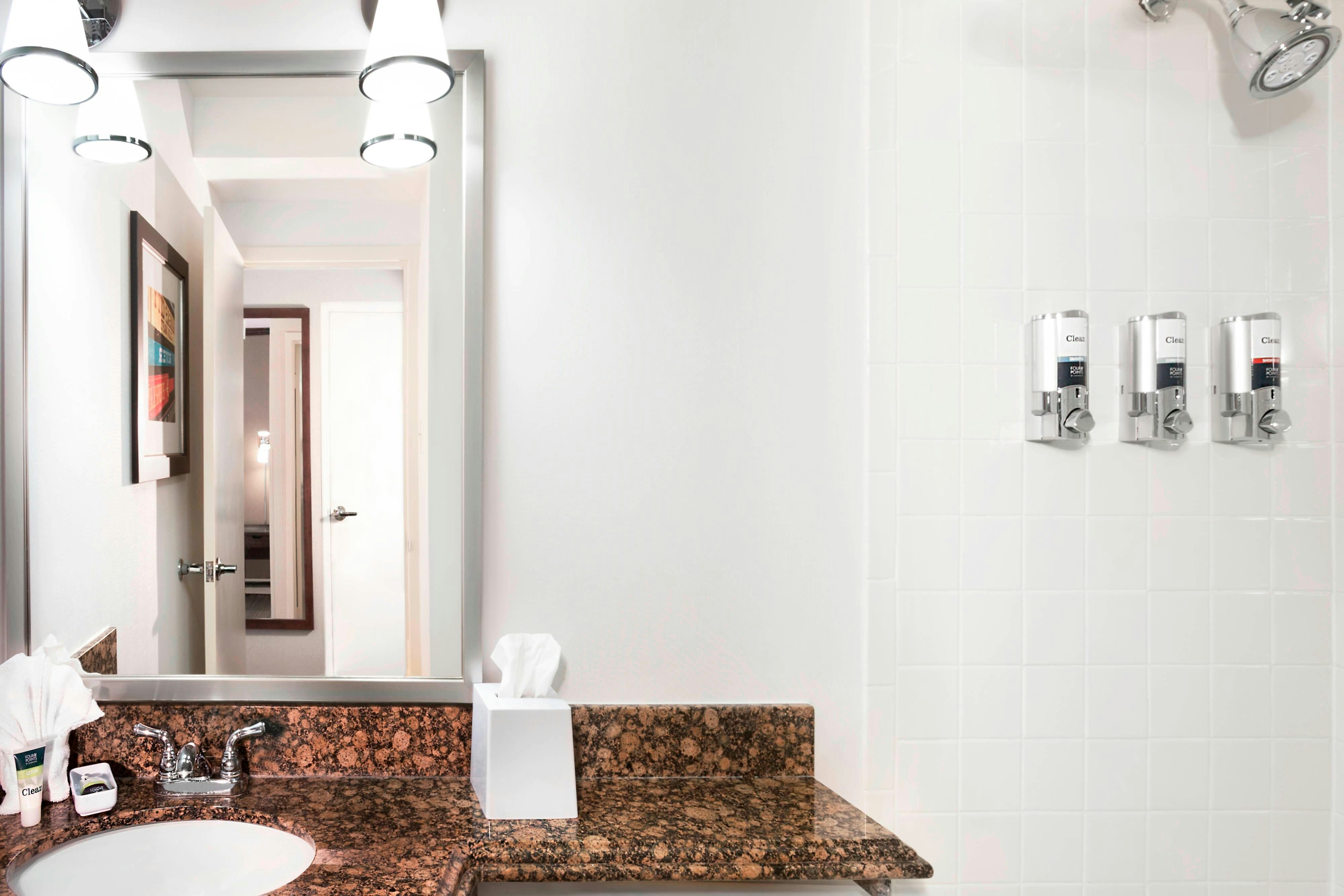 Four Points by Sheraton Kansas City Airport
