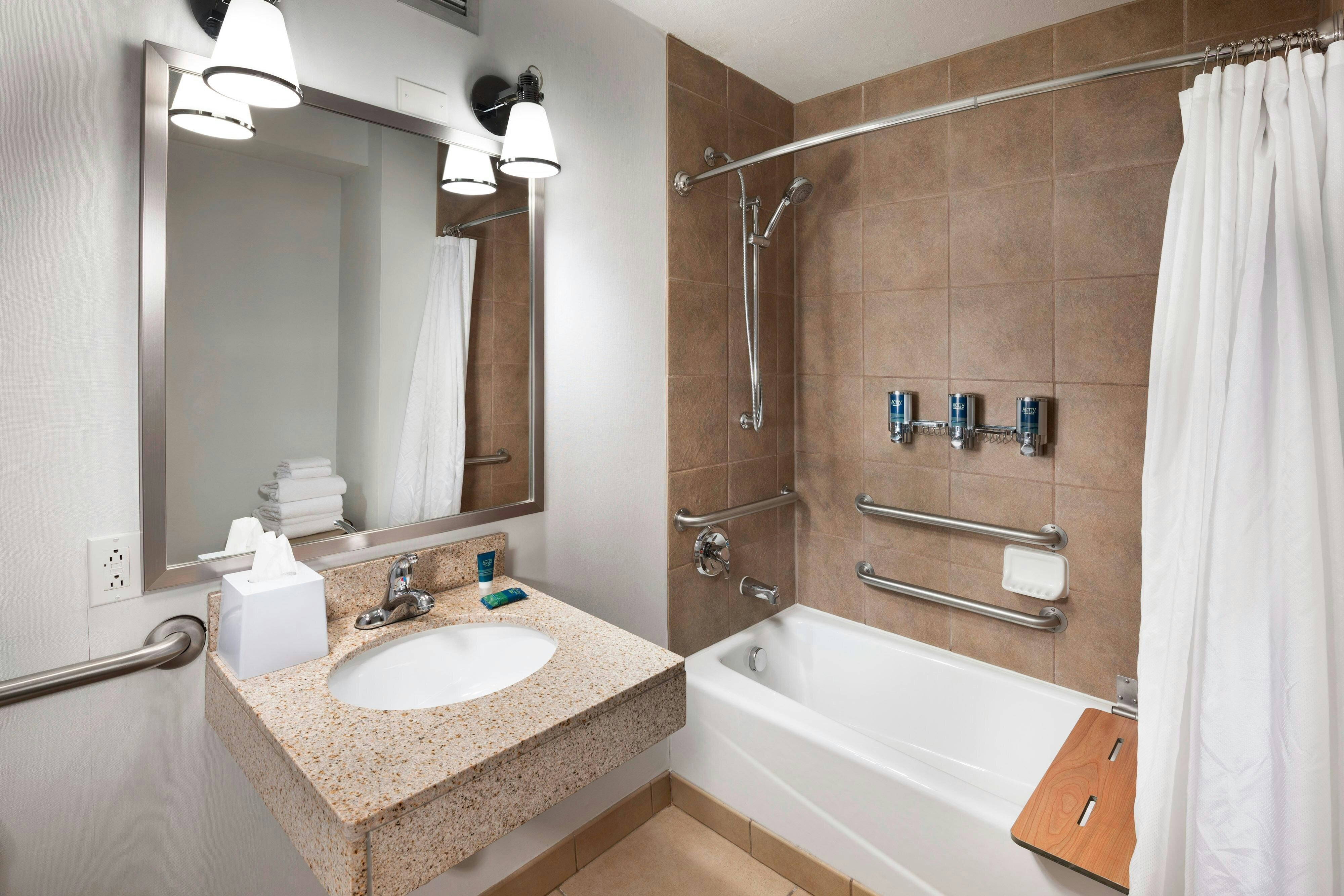 Four Points by Sheraton Kansas City Airport