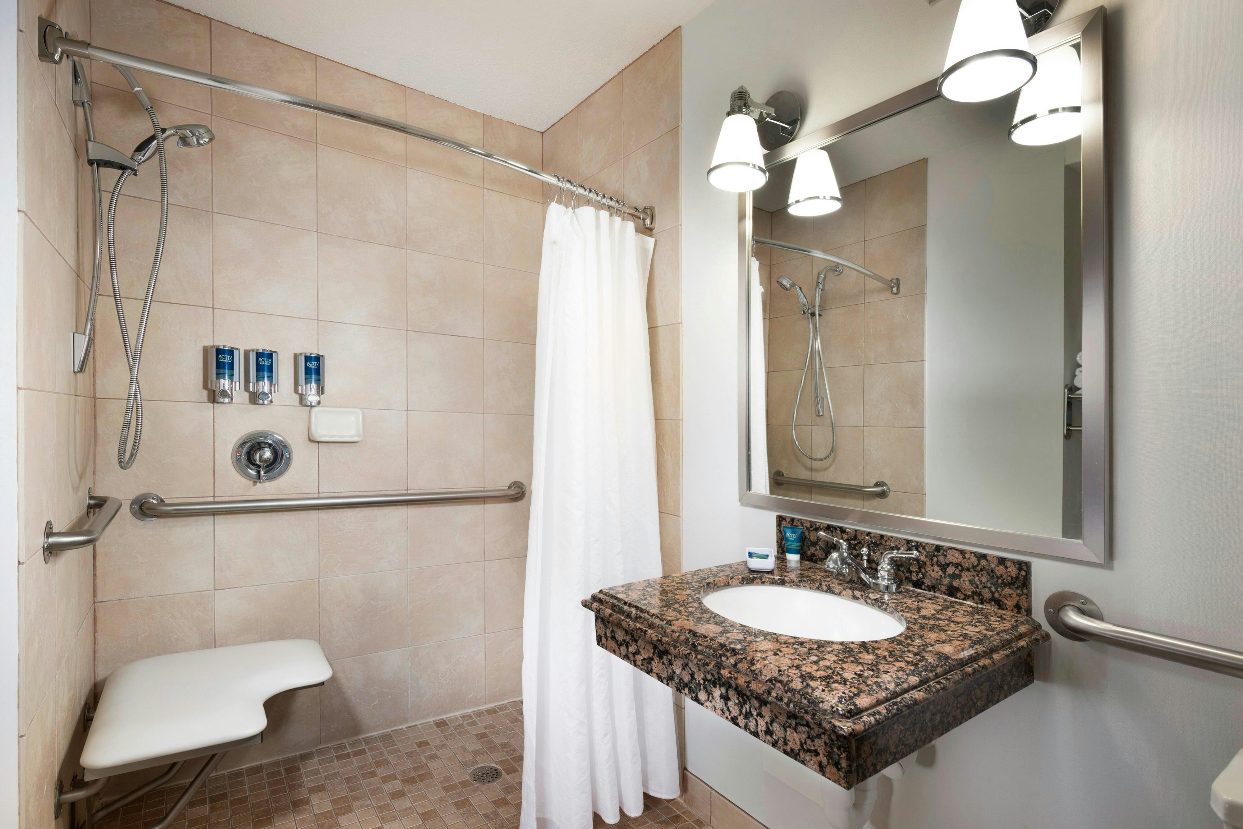 Four Points by Sheraton Kansas City Airport