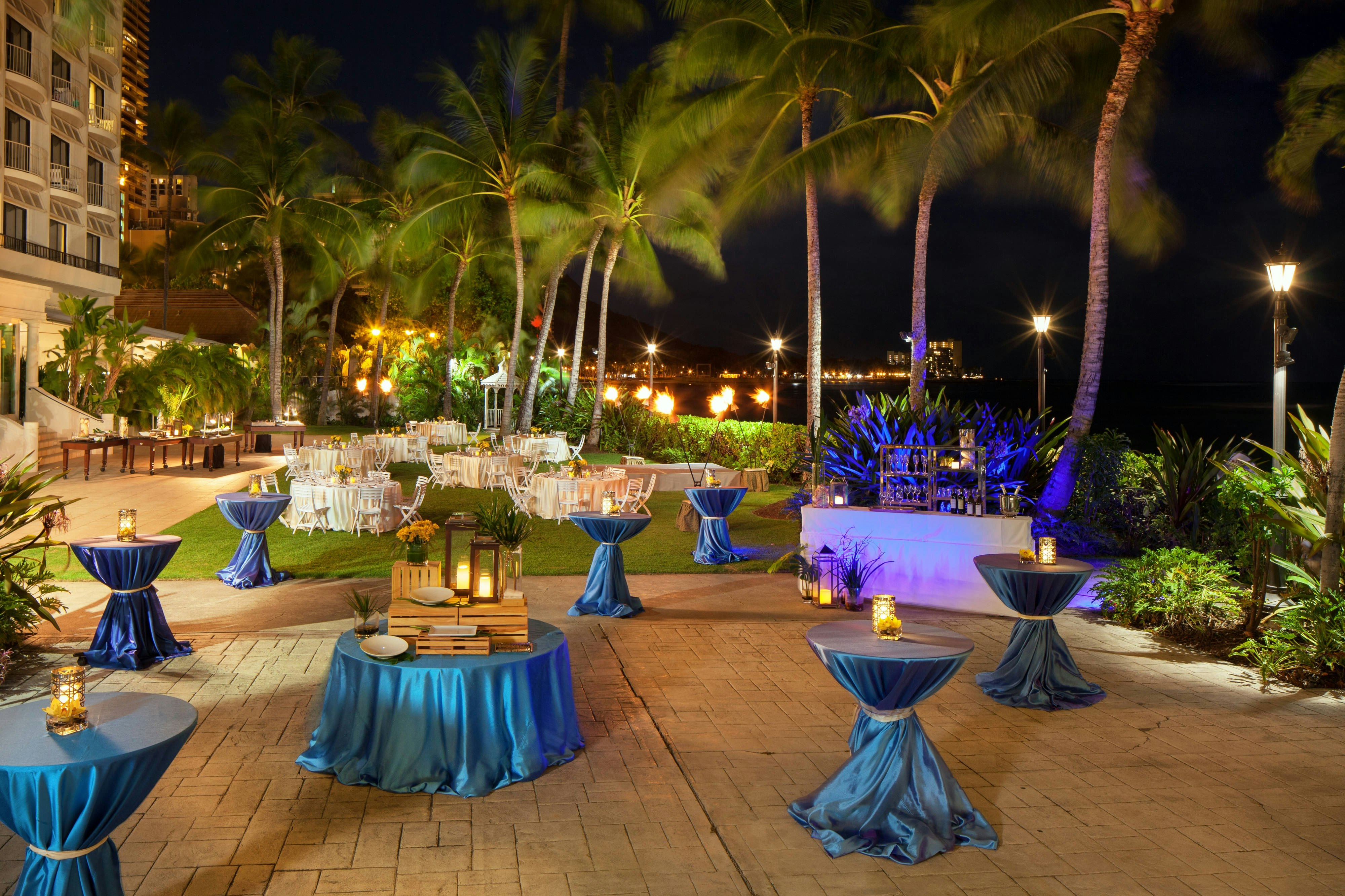 Moana Surfrider, A Westin Resort & Spa, Waikiki Beach