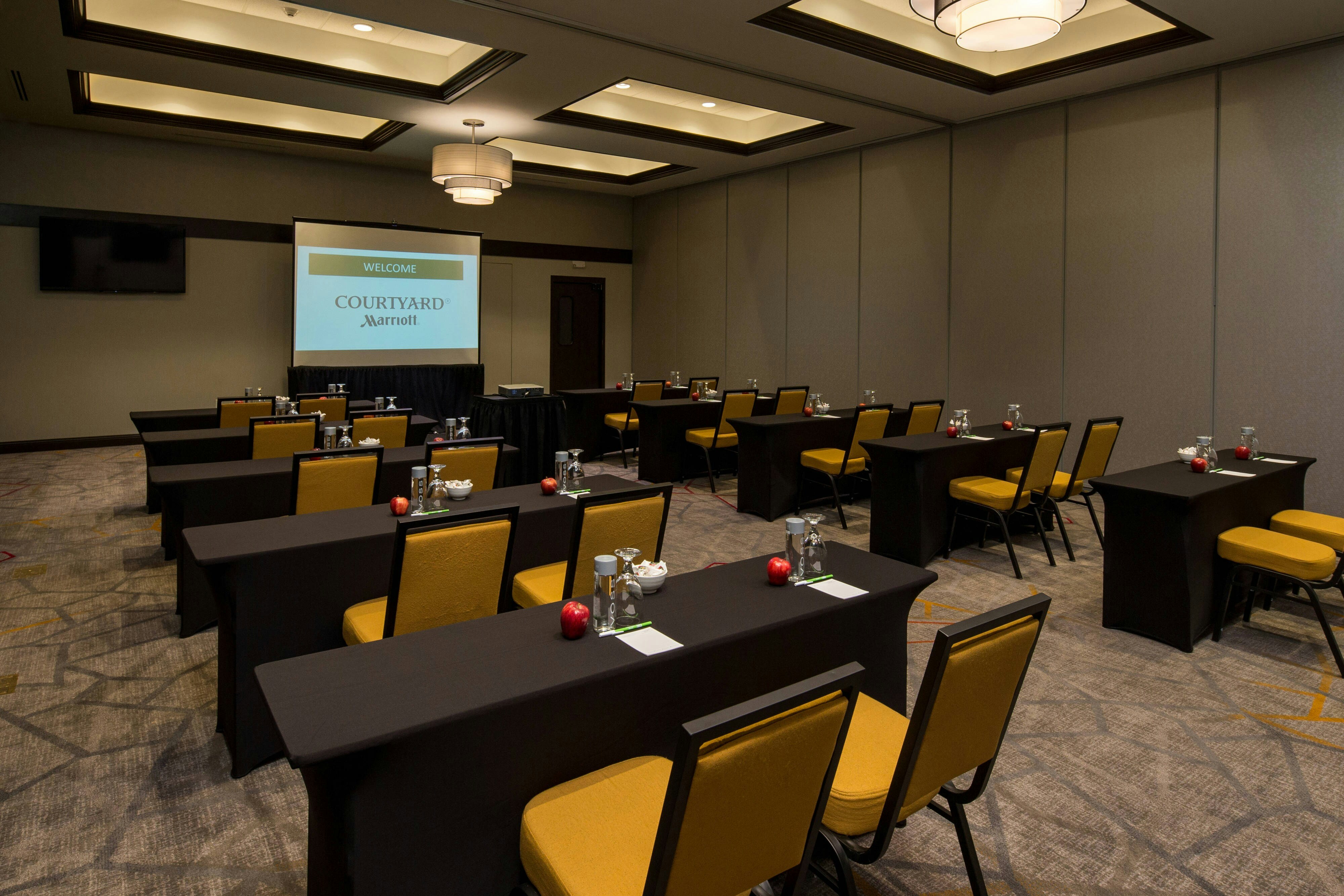 Courtyard by Marriott Lafayette