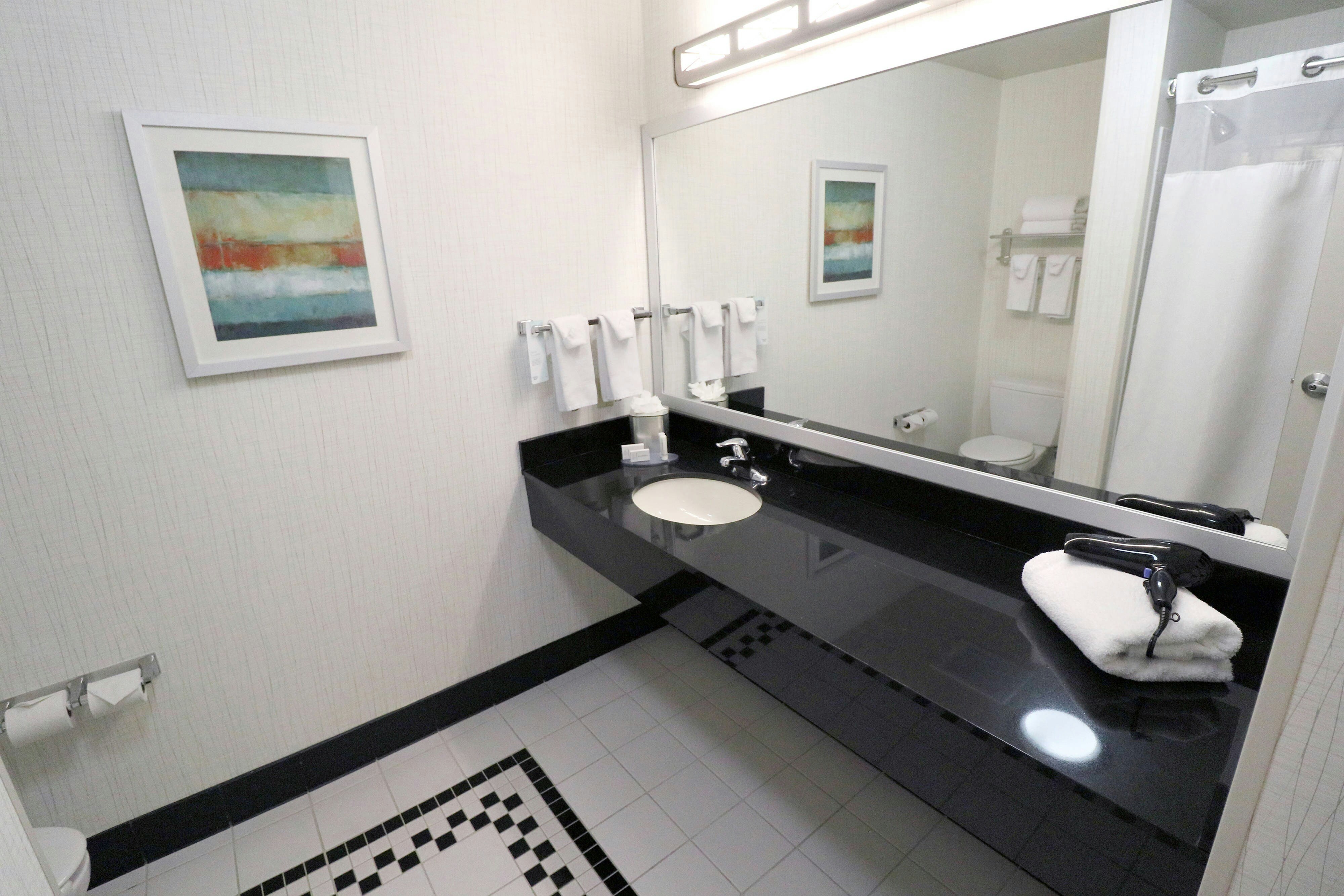 Fairfield by Marriott Inn & Suites Des Moines Airport