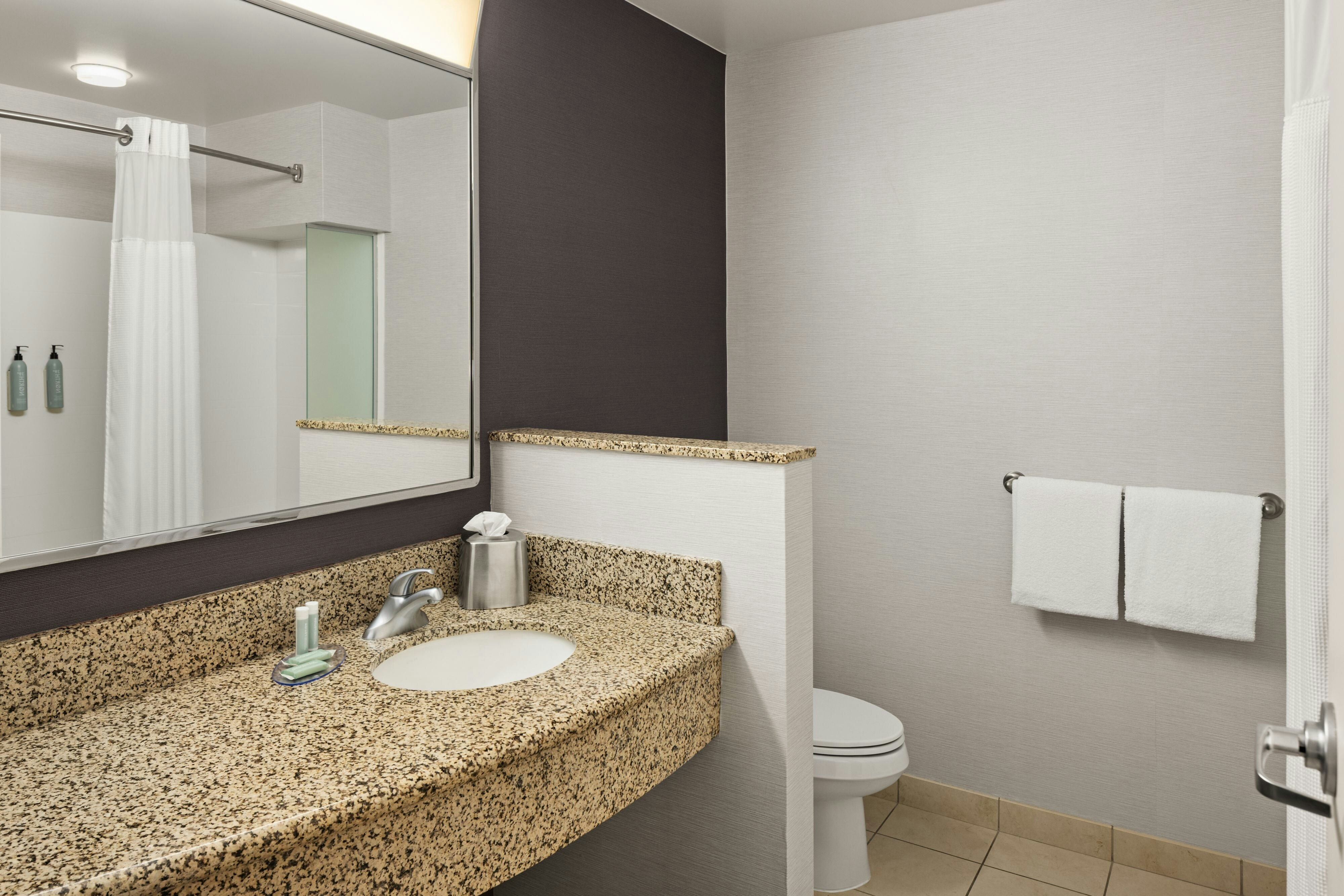 Courtyard by Marriott Minneapolis Maple Grove/Arbor Lakes