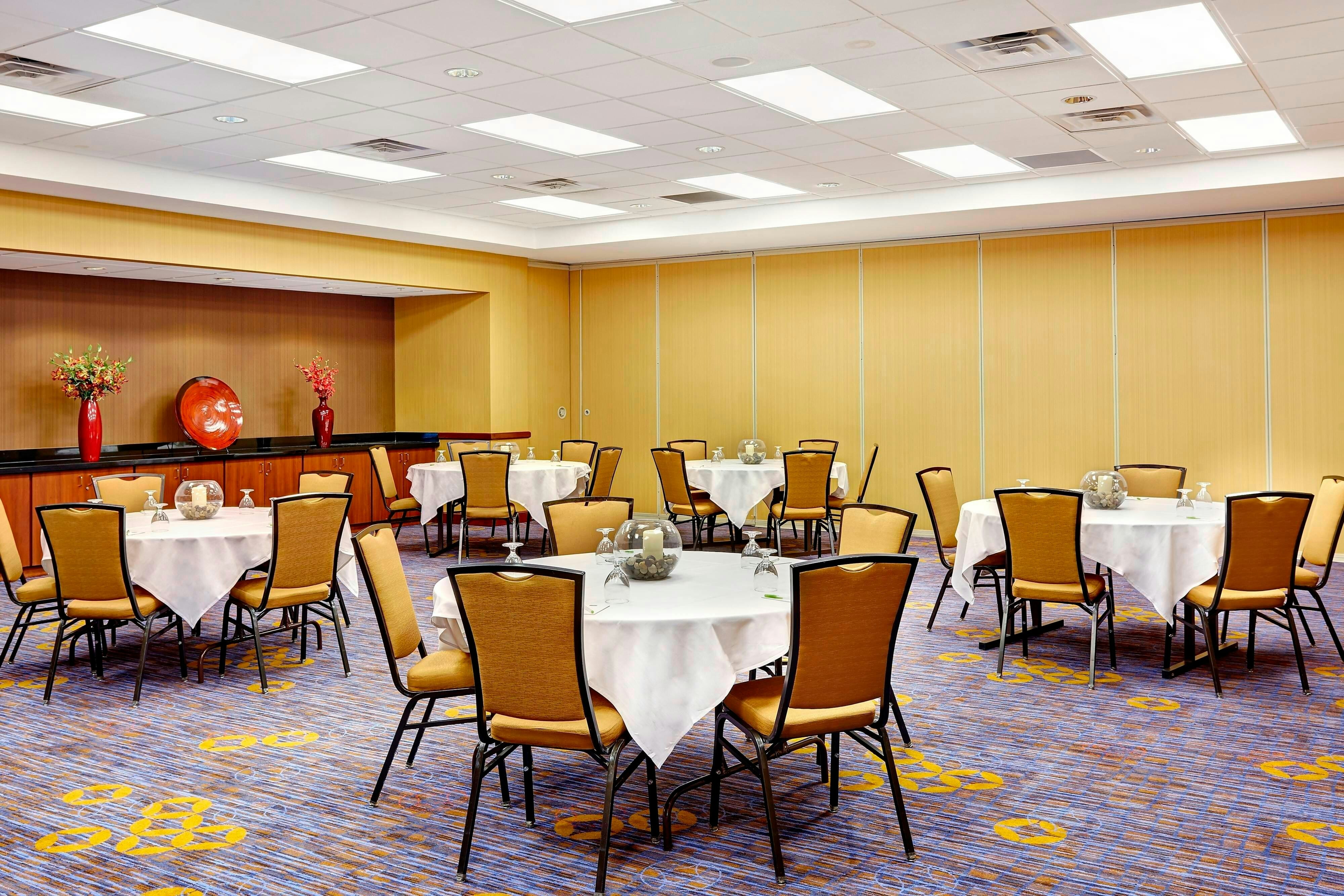 Courtyard by Marriott Phoenix North/Happy Valley