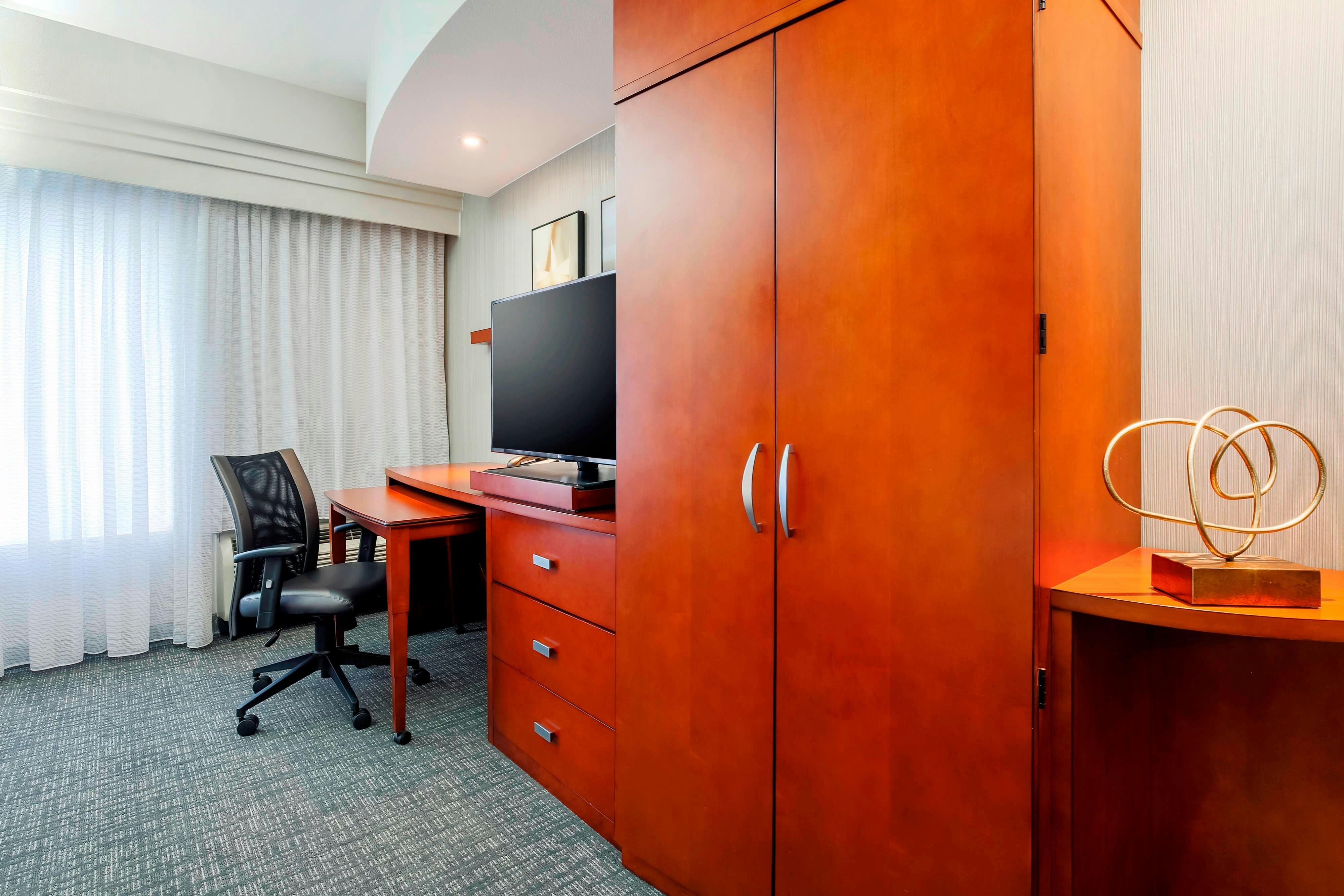 Courtyard by Marriott Dallas Arlington South