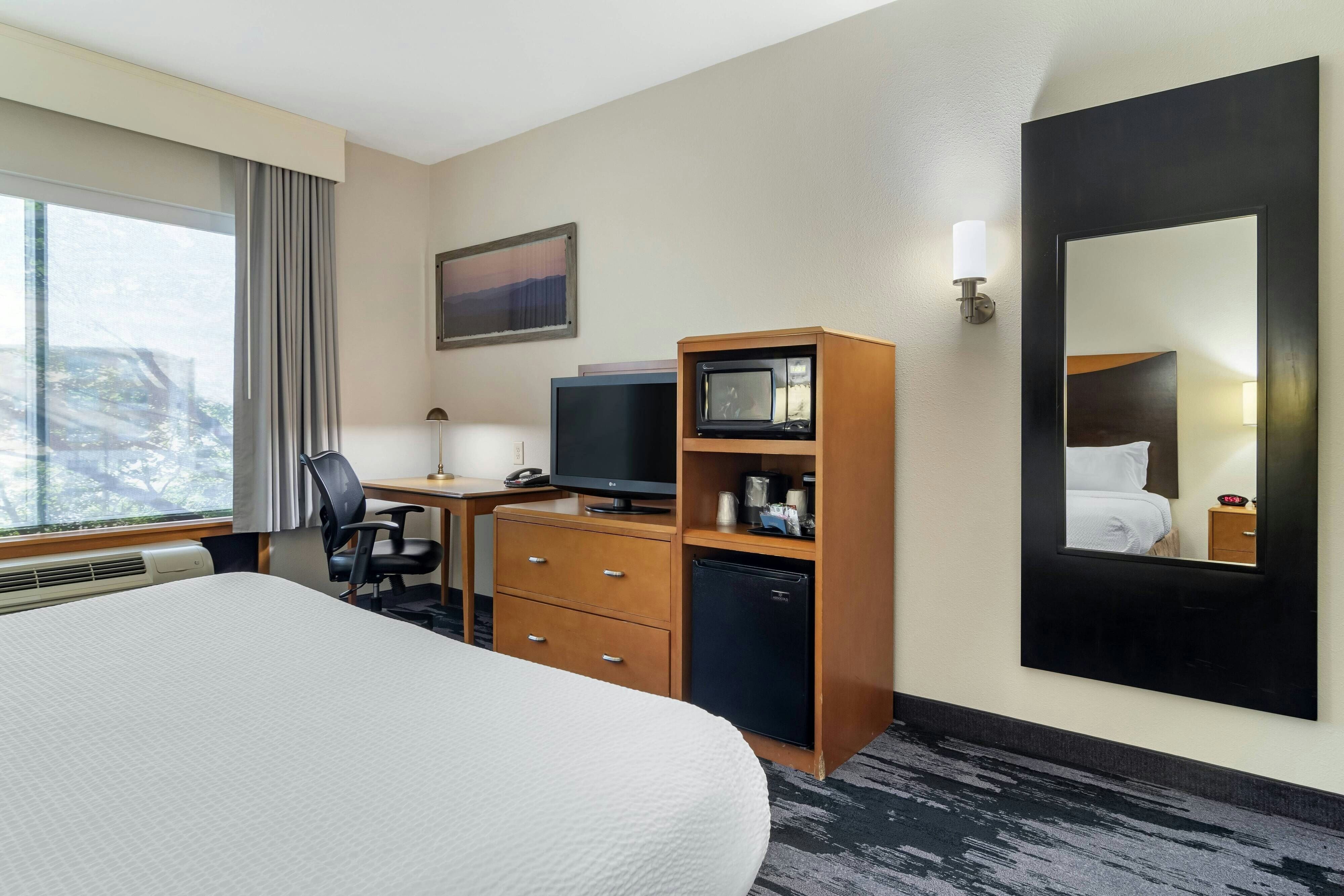 Fairfield by Marriott Inn & Suites Commerce