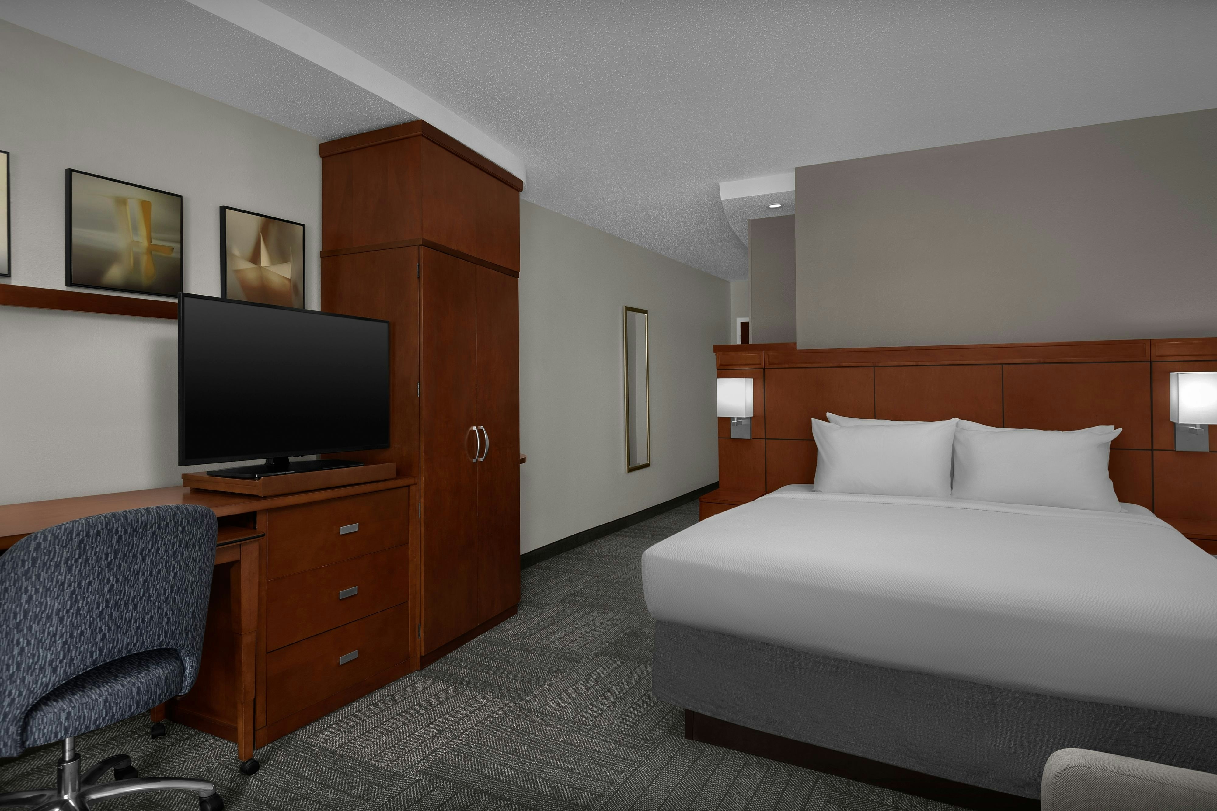 Courtyard by Marriott Greensboro Airport