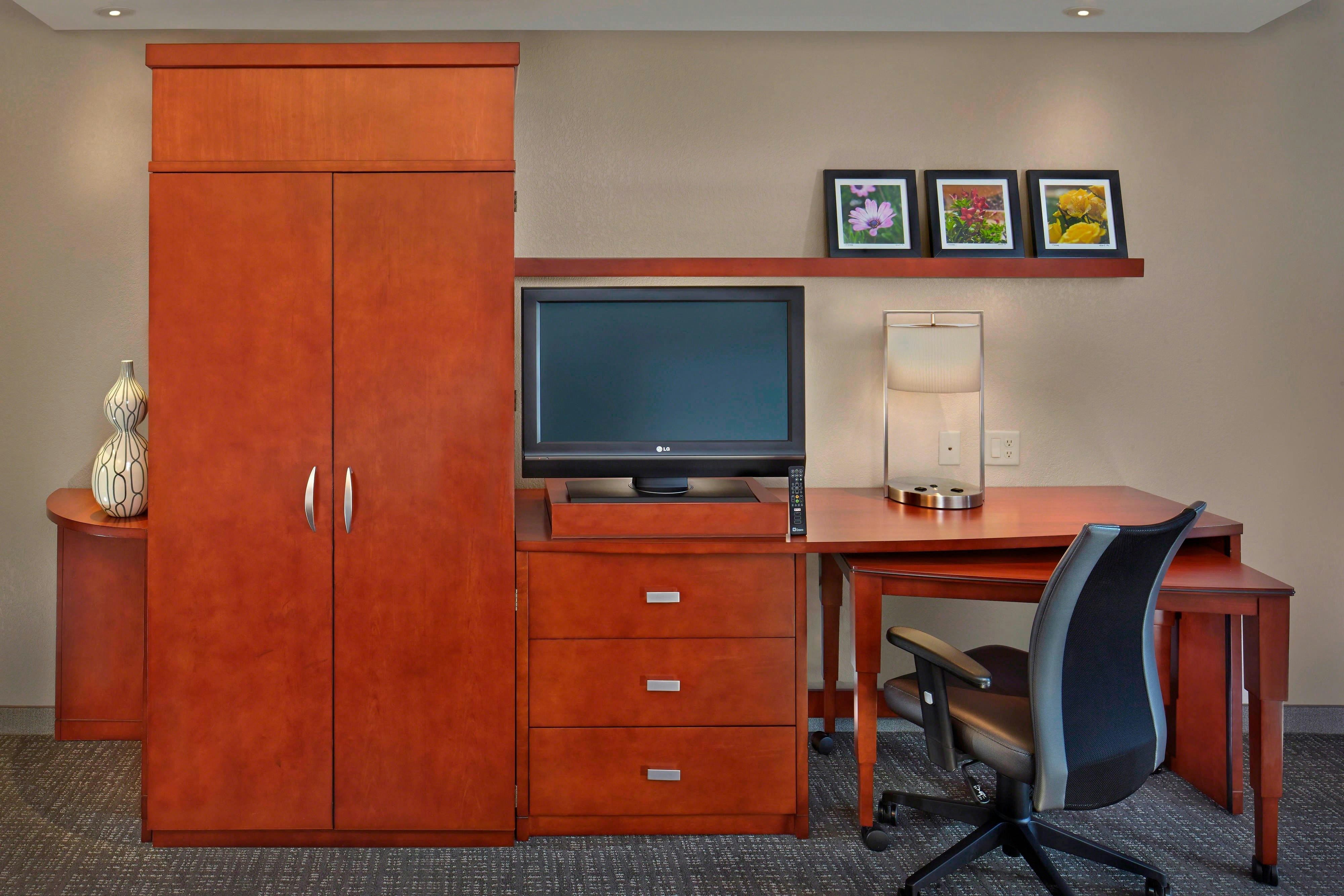 Courtyard by Marriott Stuart