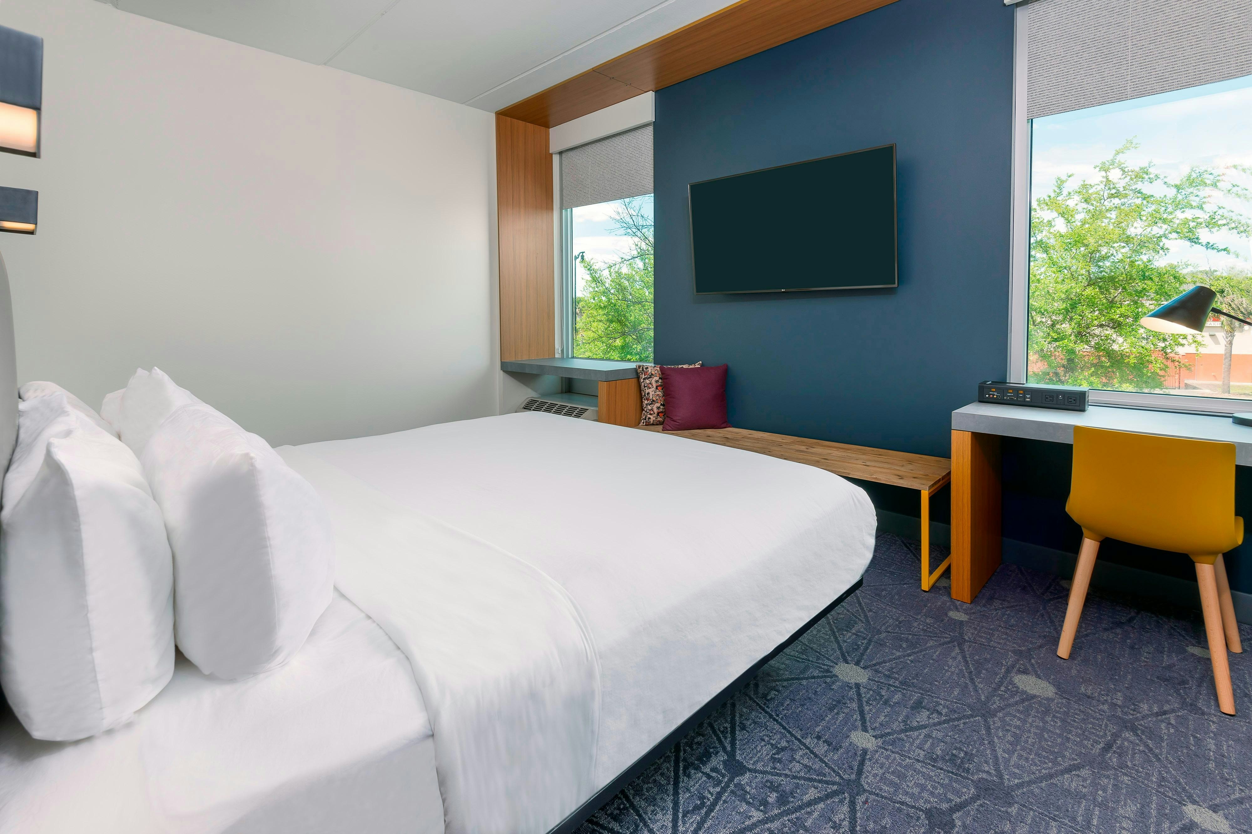 Aloft Jacksonville Airport