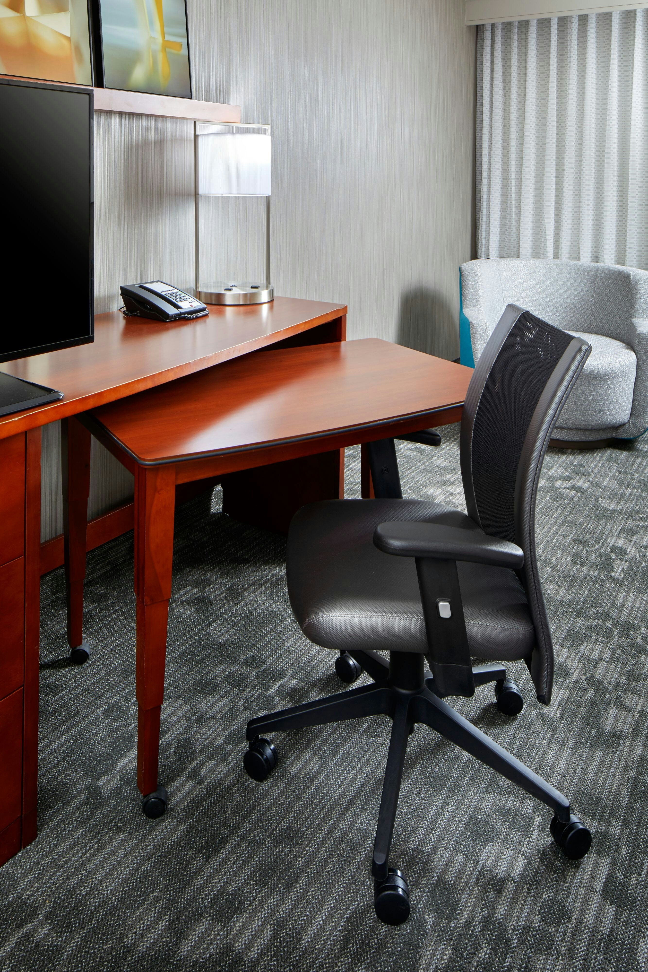 Courtyard by Marriott San Antonio Six Flags® at The RIM