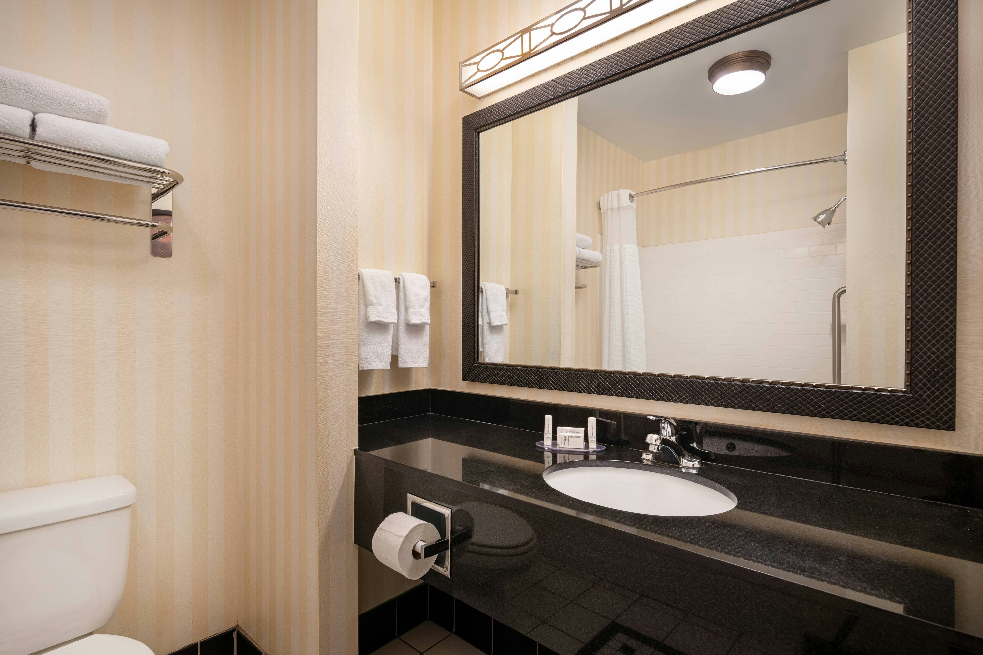 Fairfield by Marriott Inn & Suites Visalia Tulare