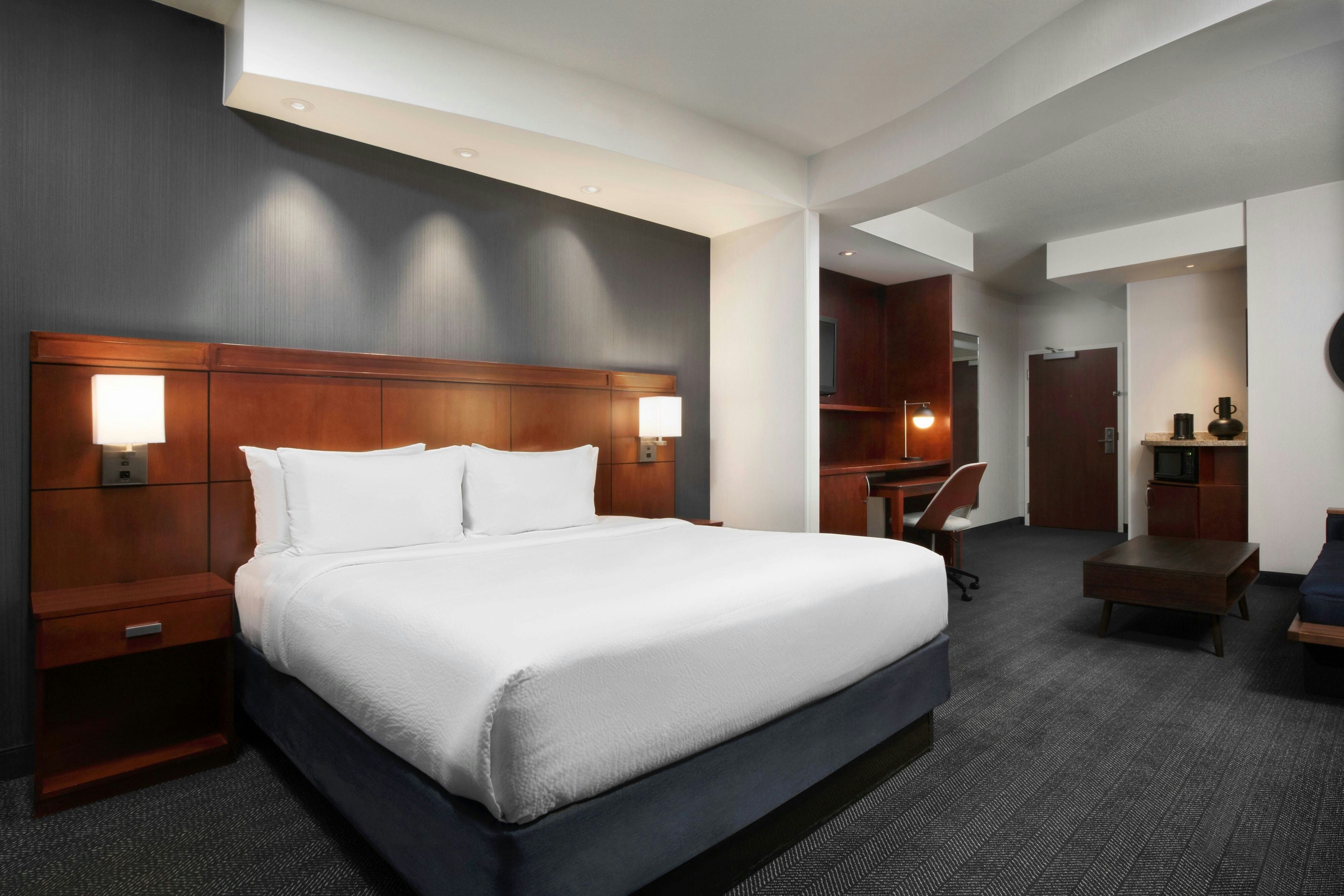 Courtyard by Marriott Kansas City at Briarcliff