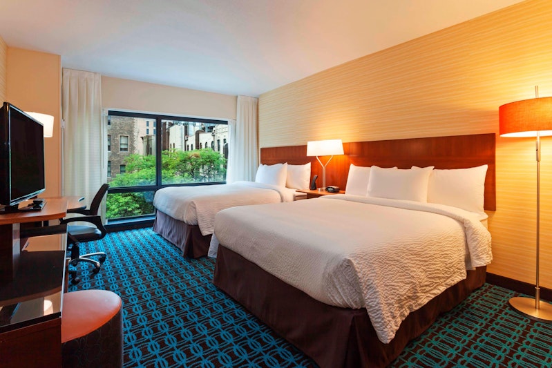Fairfield by Marriott Inn & Suites Chicago Downtown/River North