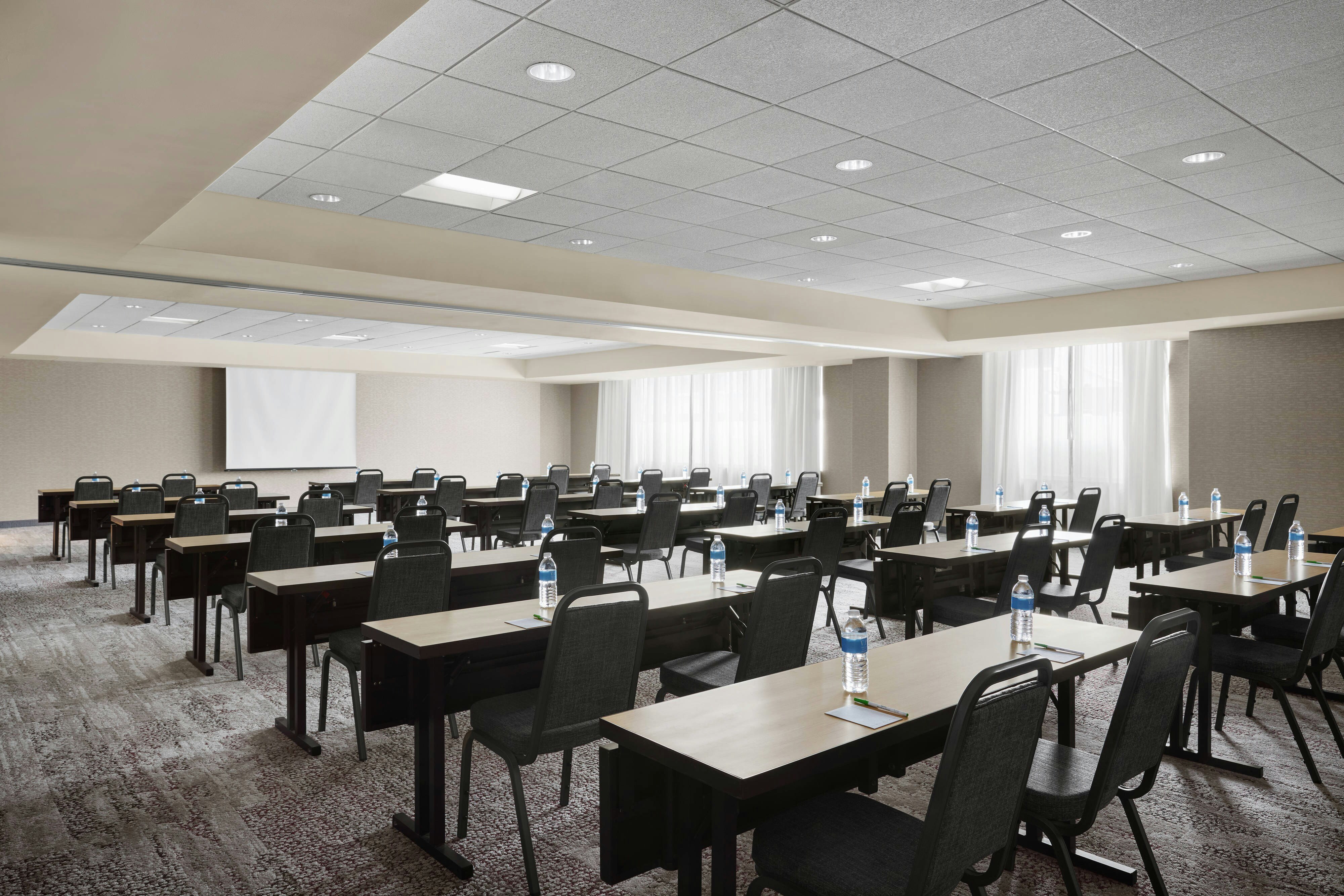 Courtyard by Marriott Newark Downtown