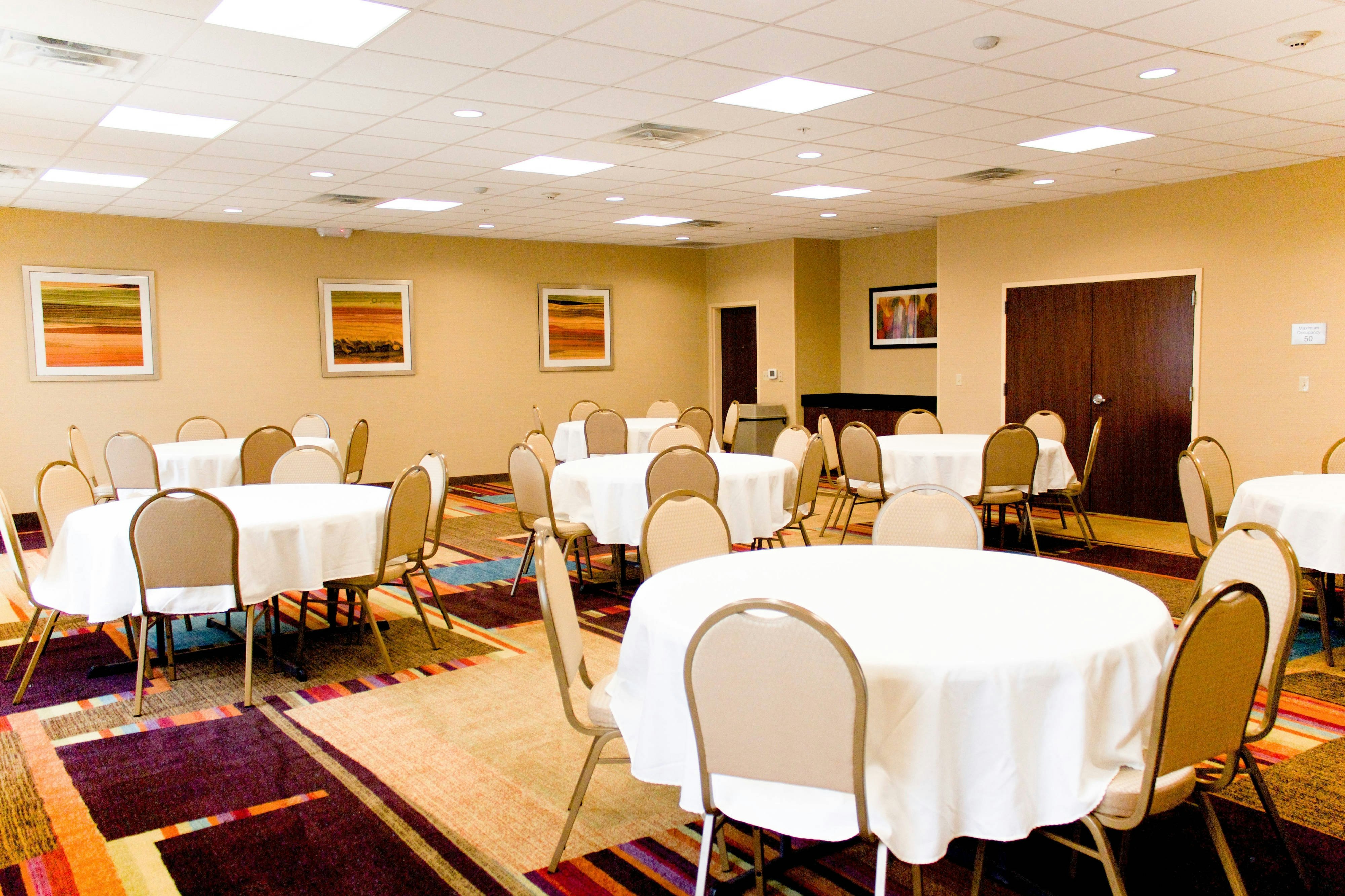Fairfield by Marriott Inn & Suites Hutchinson