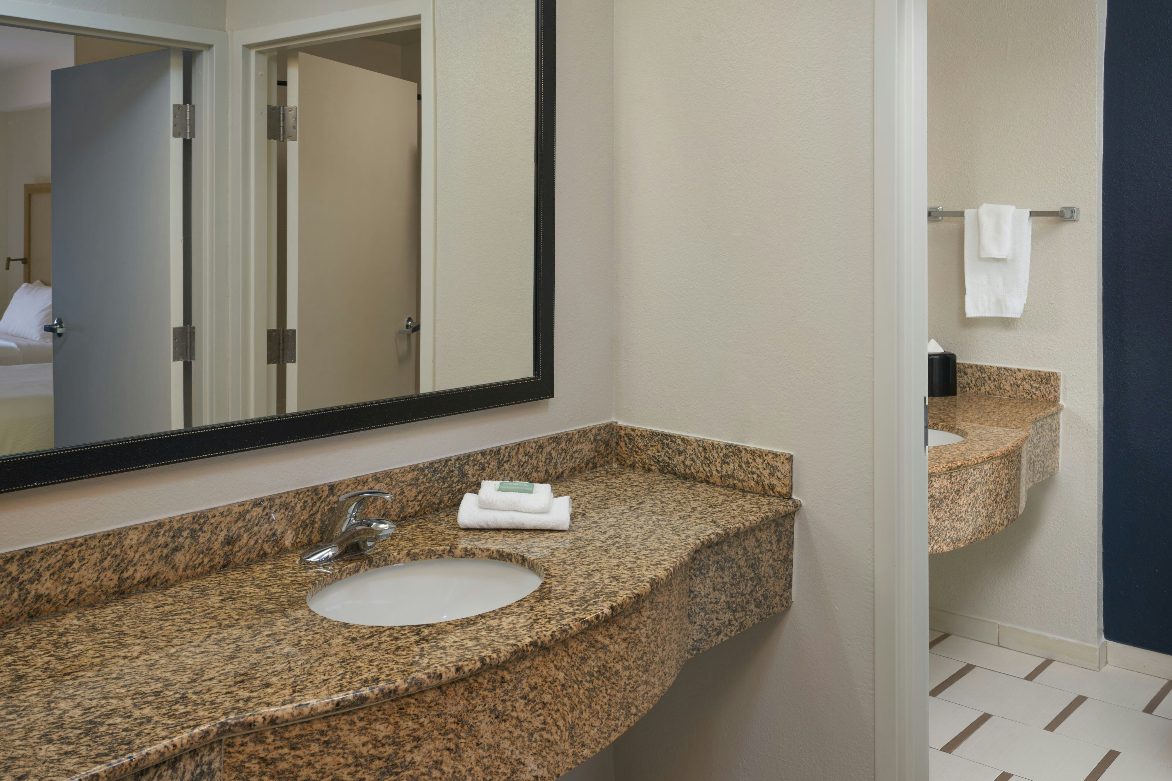 Fairfield by Marriott Inn & Suites Orlando International Drive/Convention Center