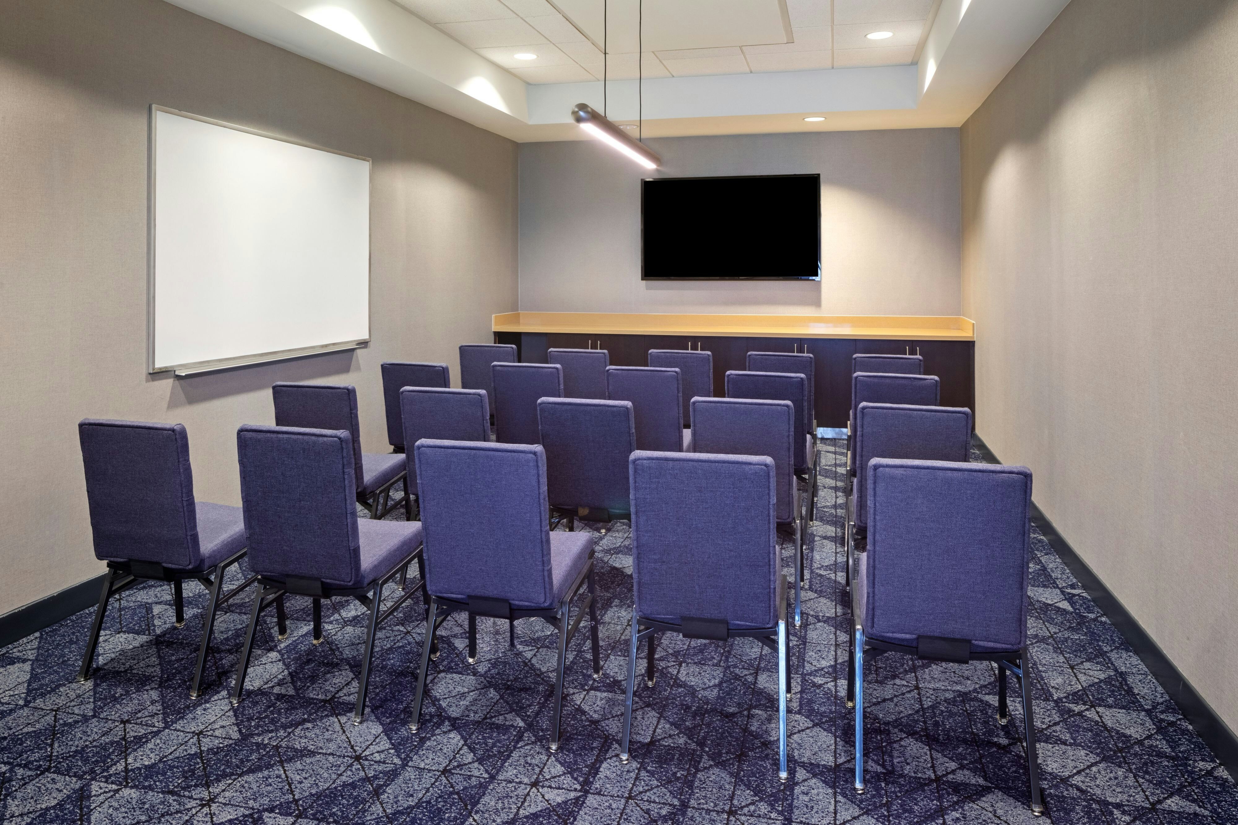 Courtyard by Marriott Long Beach Airport
