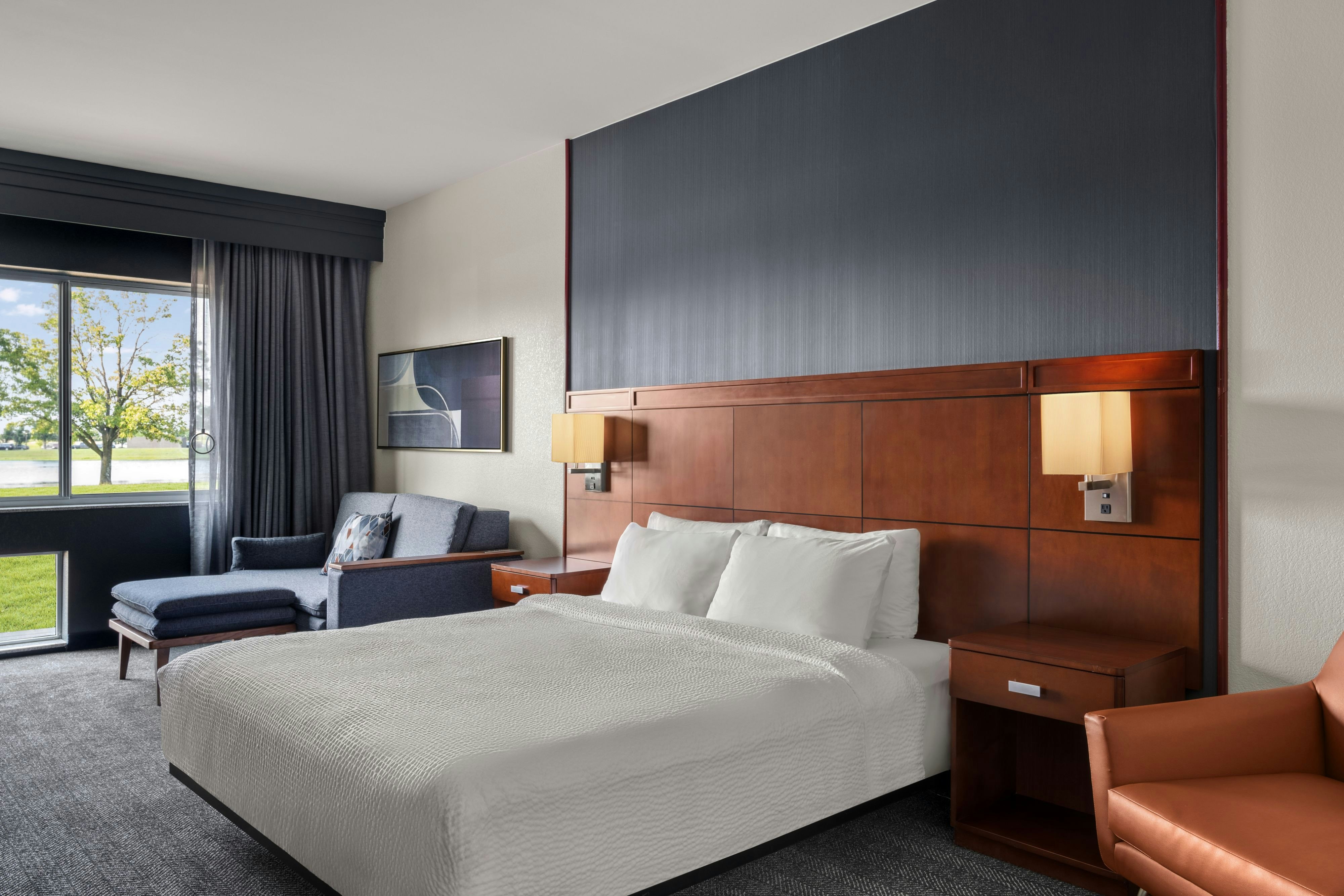 Courtyard by Marriott Evansville East
