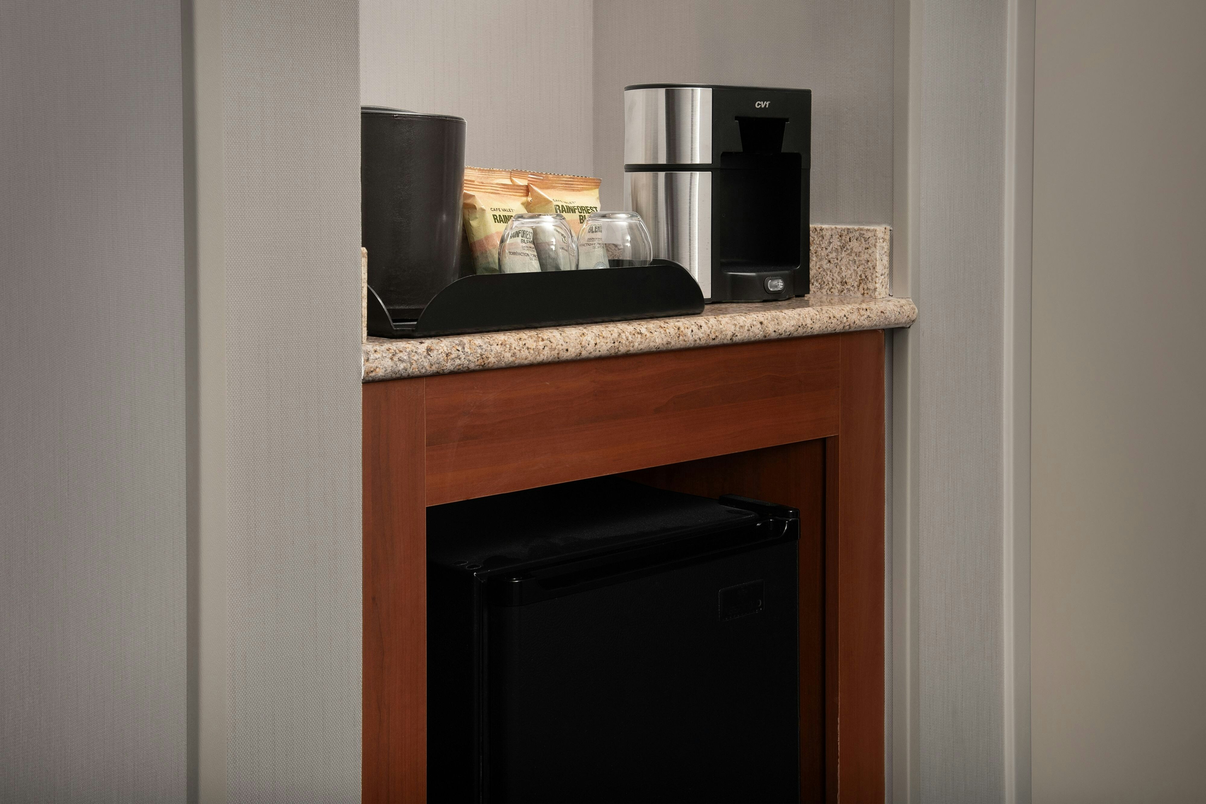 Courtyard by Marriott Syracuse Downtown at Armory Square