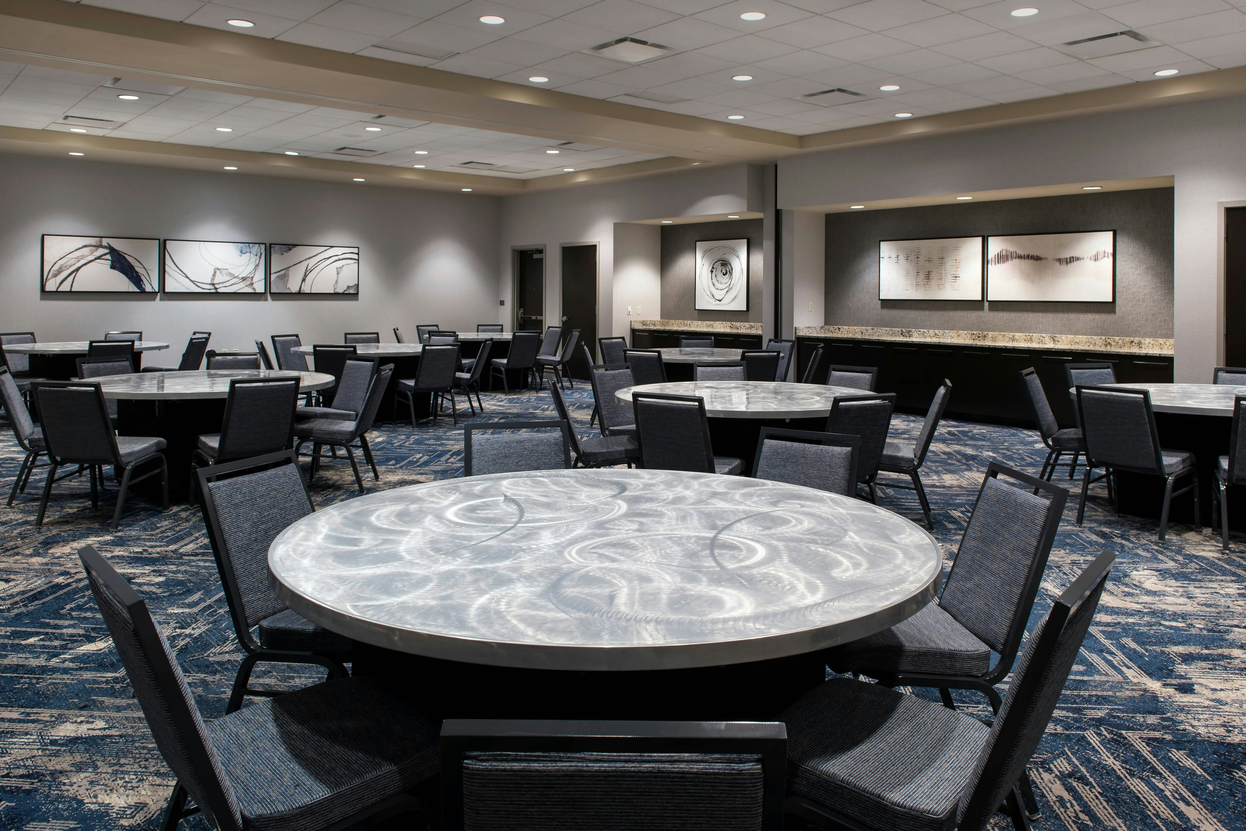 Courtyard by Marriott Philadelphia South at The Navy Yard