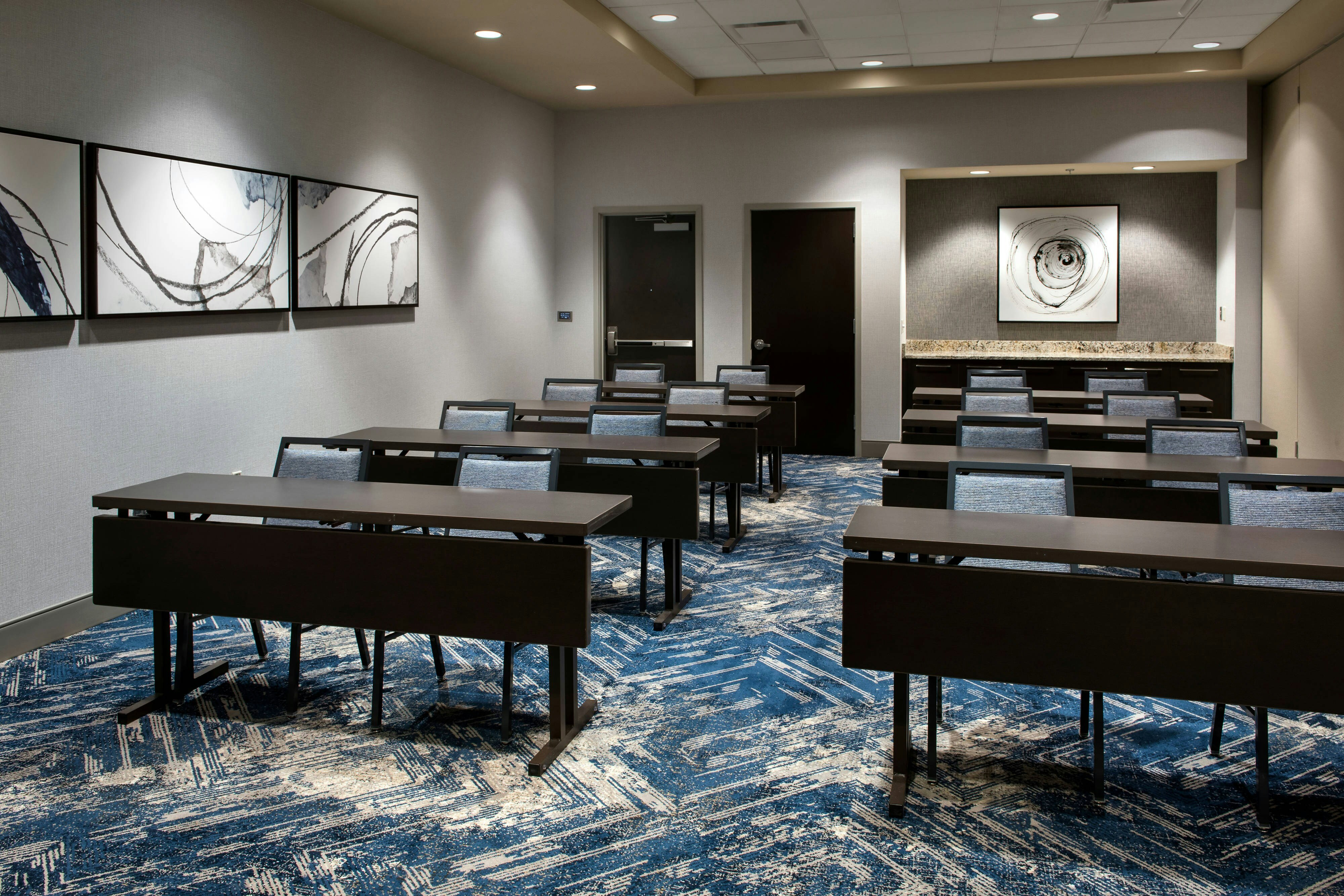 Courtyard by Marriott Philadelphia South at The Navy Yard