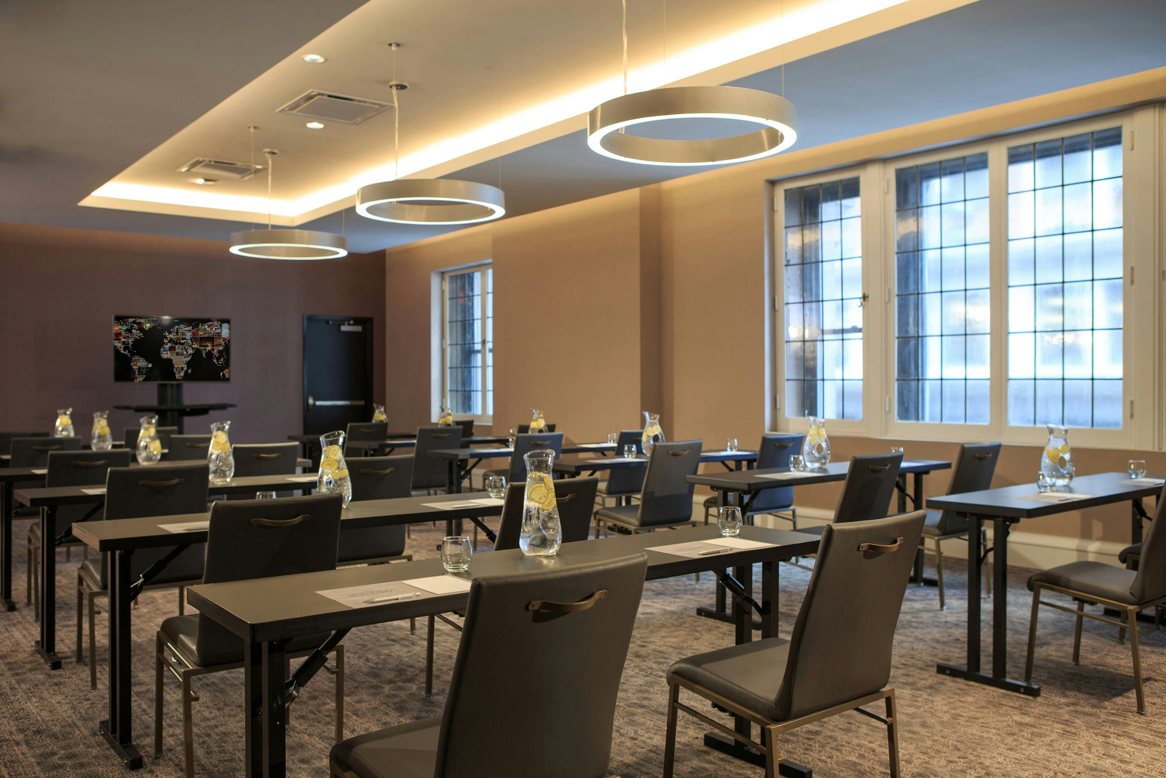 Renaissance Cincinnati Downtown Hotel