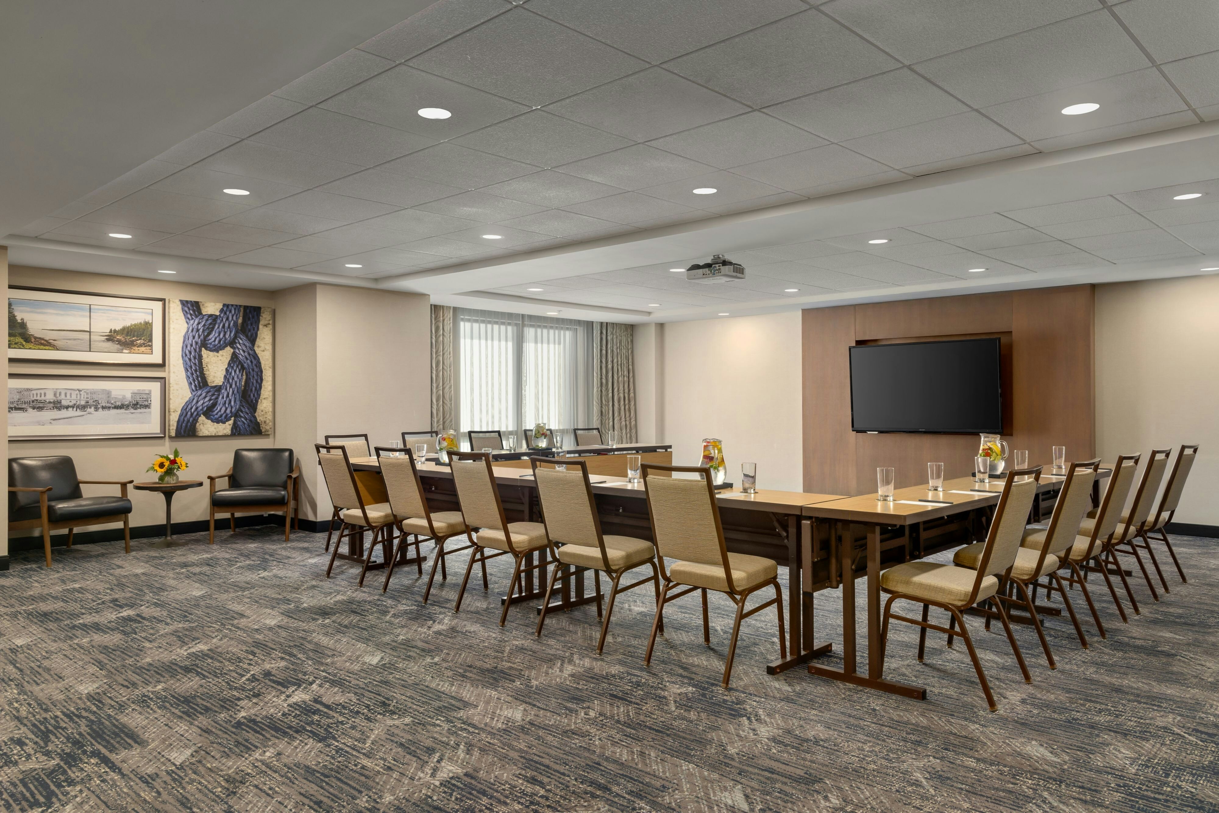 Courtyard by Marriott Portland Downtown/Waterfront