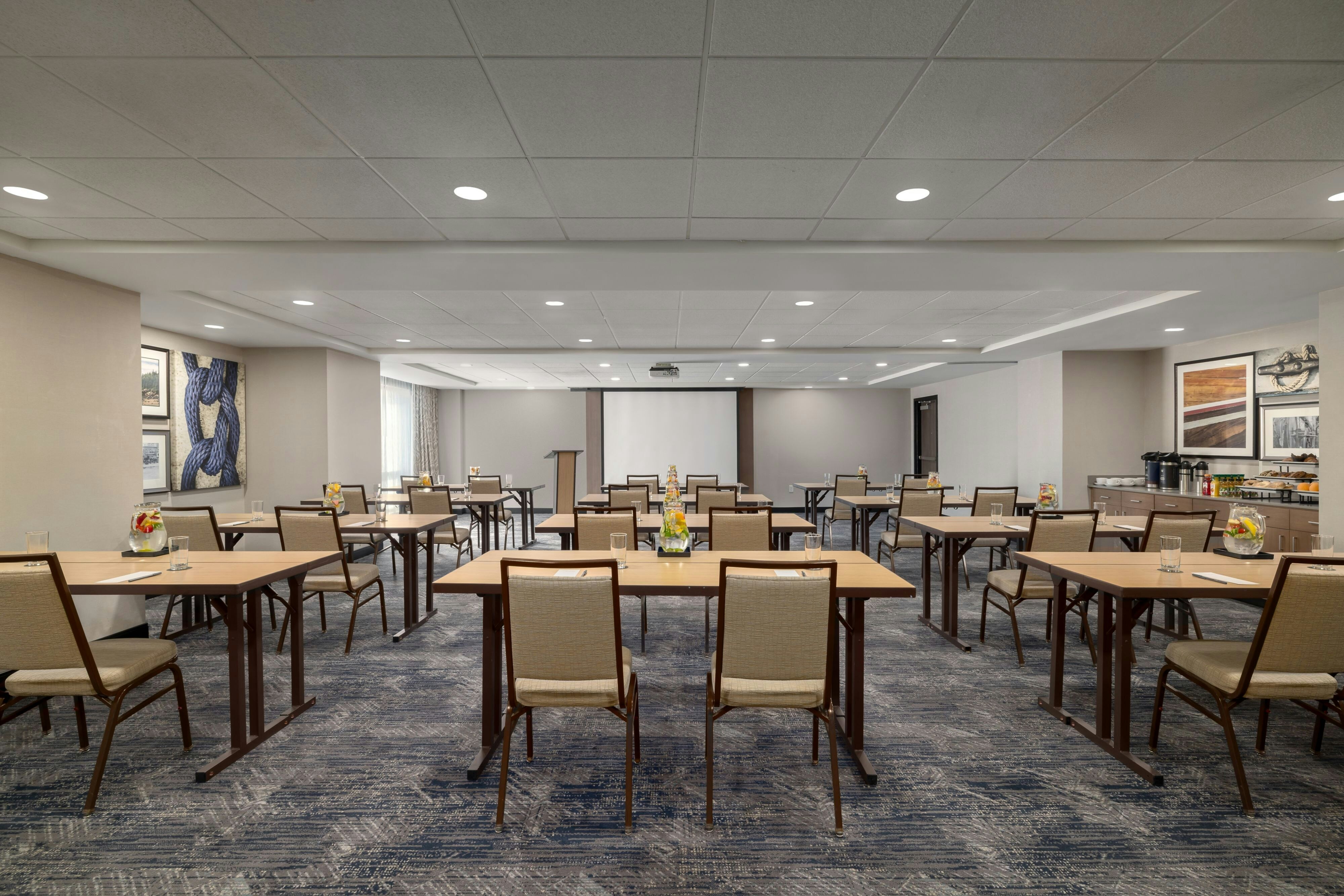 Courtyard by Marriott Portland Downtown/Waterfront