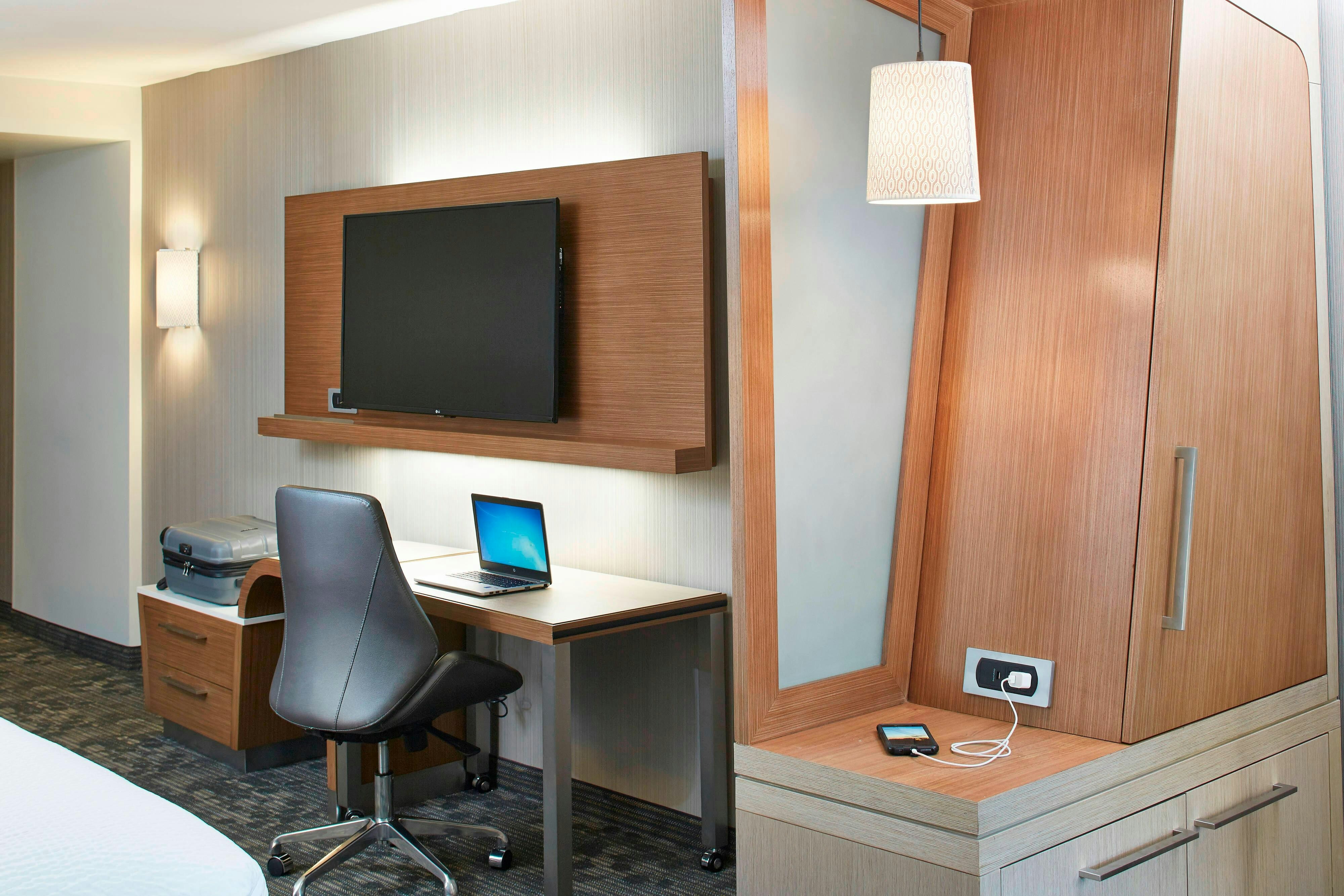Courtyard by Marriott Lake George