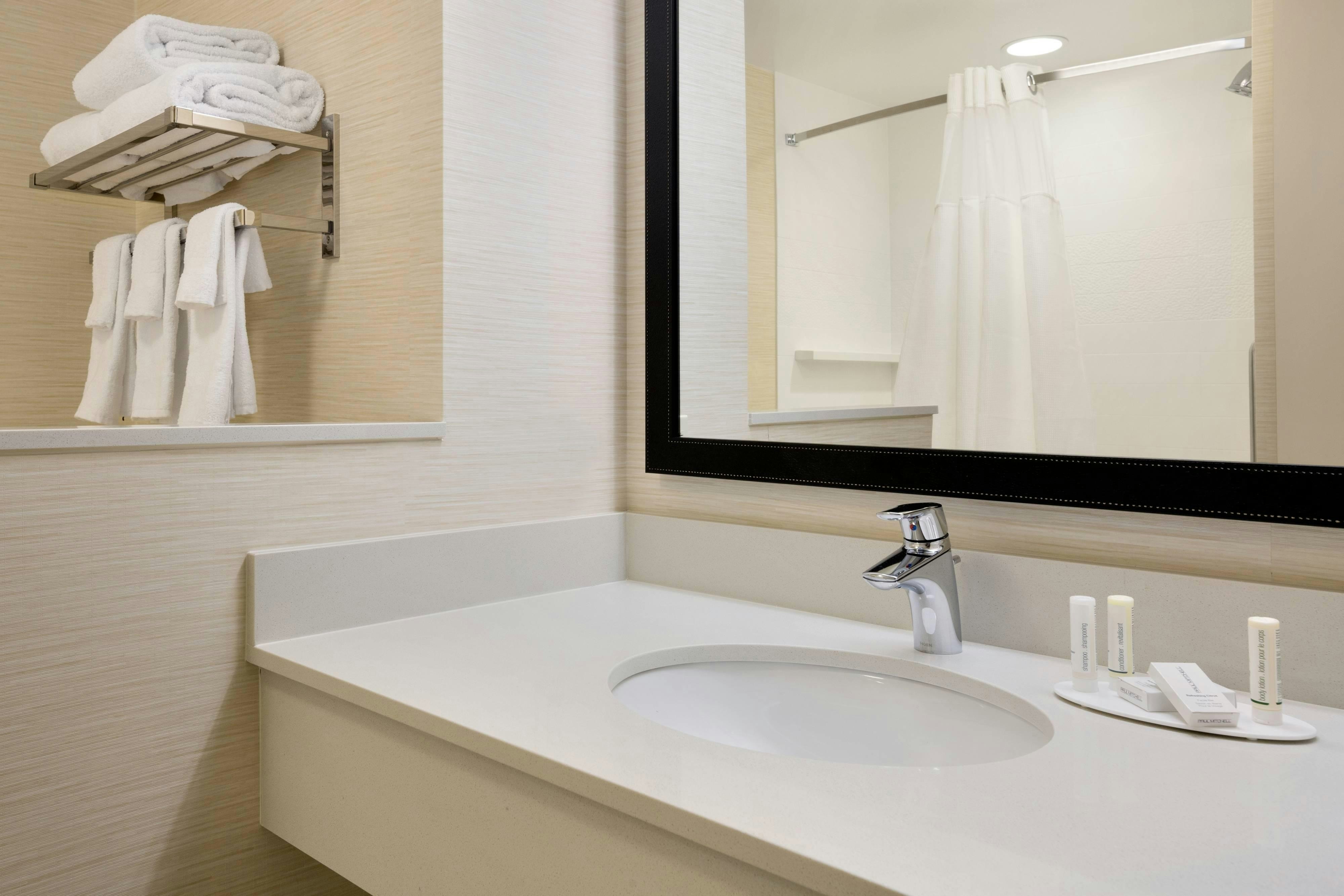 Fairfield by Marriott Inn & Suites Lancaster East at The Outlets