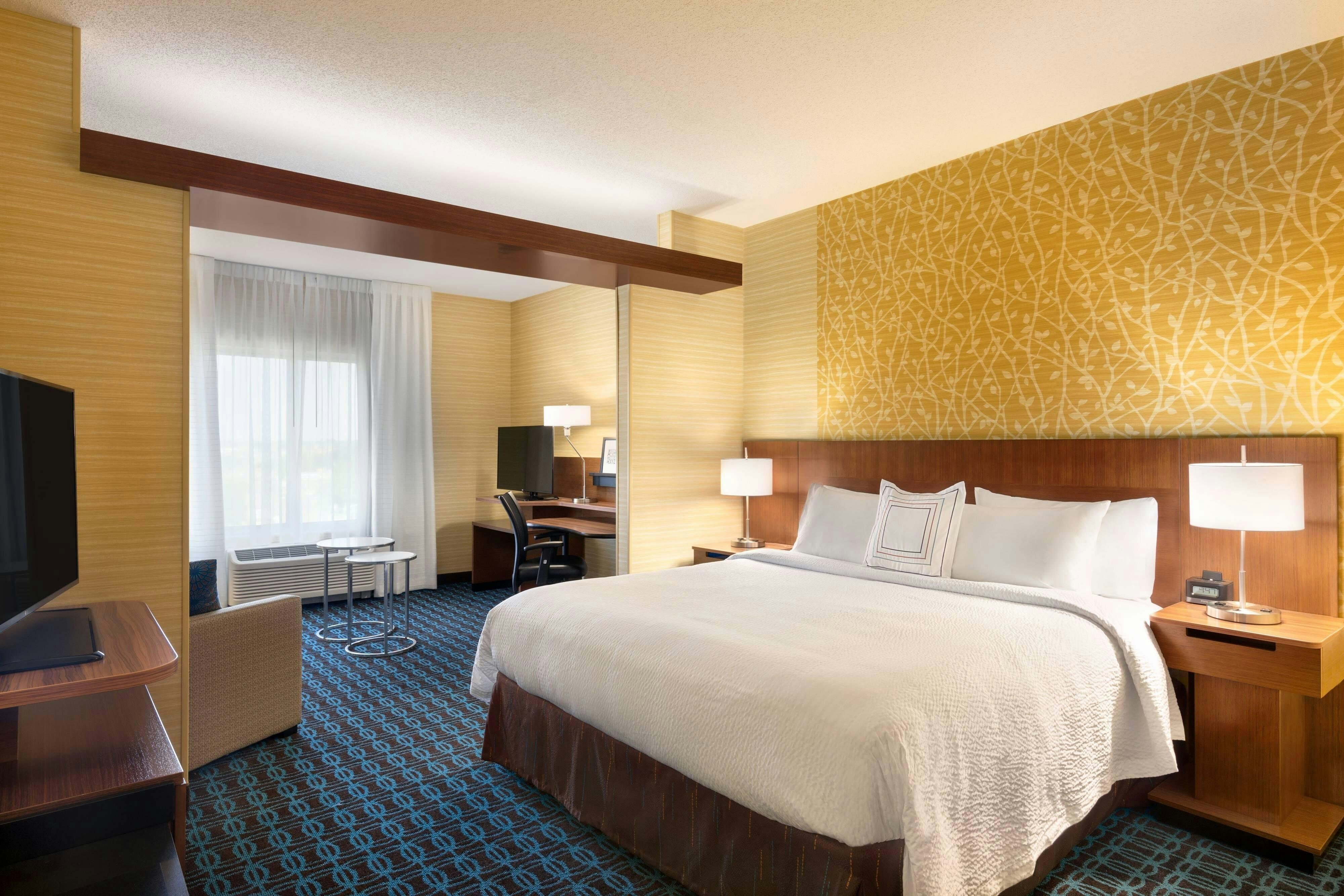 Fairfield by Marriott Inn & Suites Lancaster East at The Outlets
