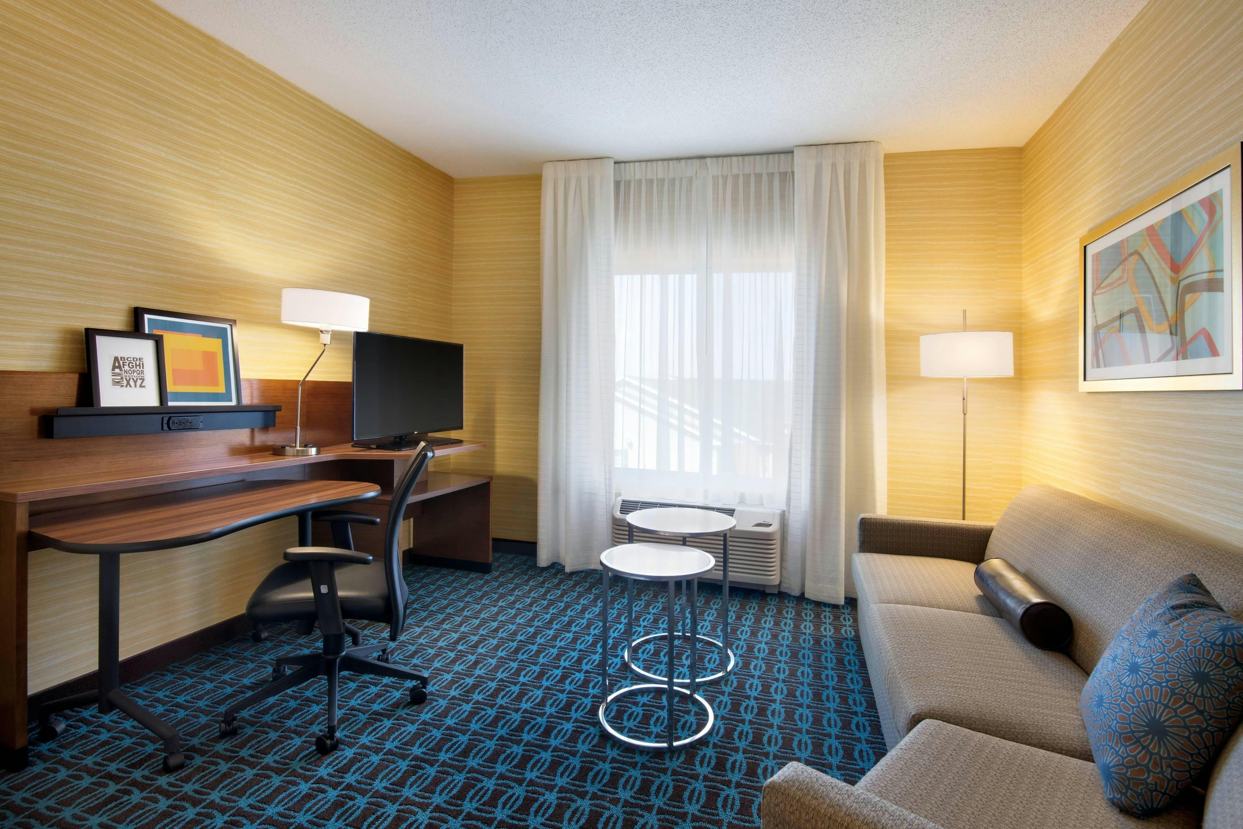 Fairfield by Marriott Inn & Suites Lancaster East at The Outlets