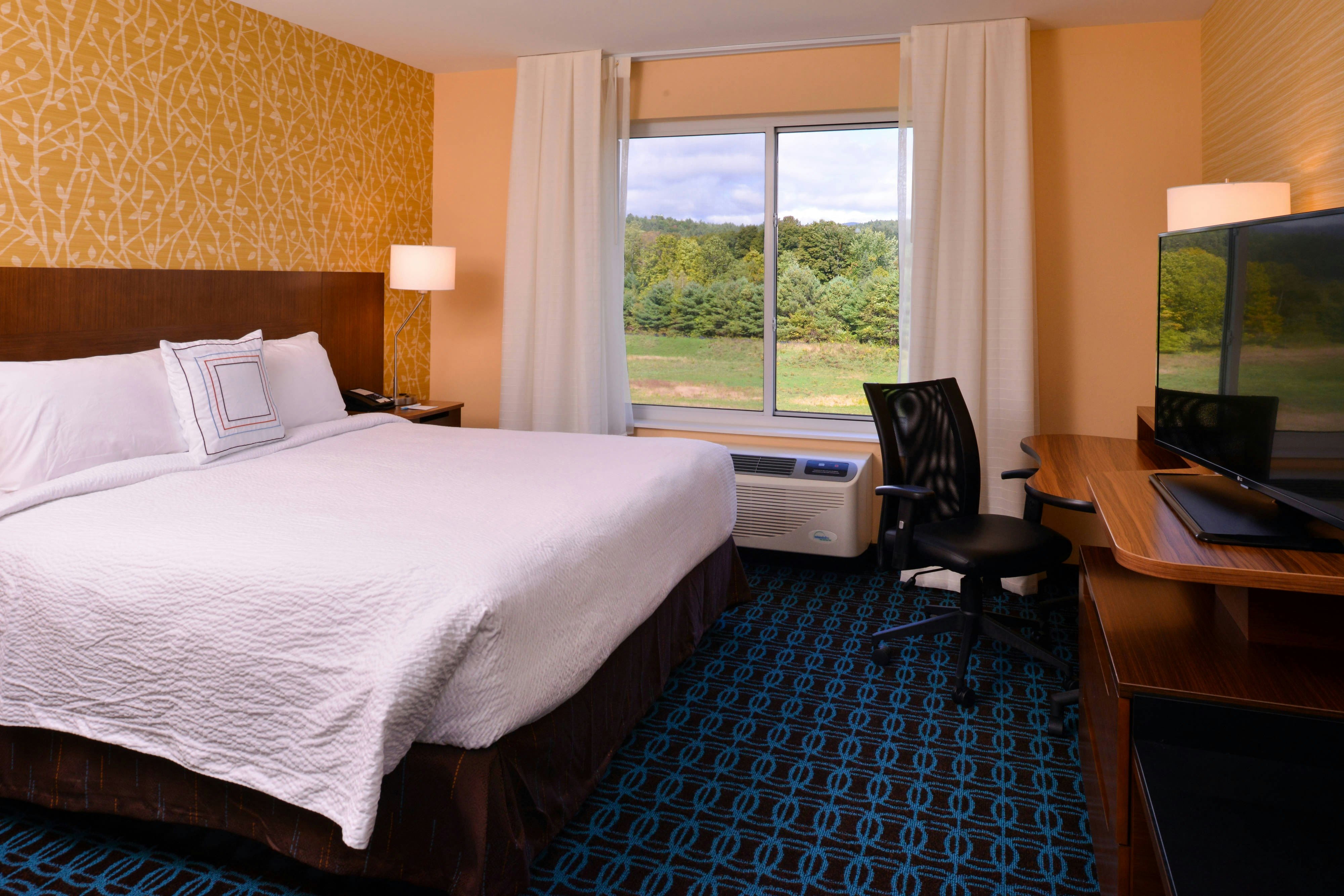 Fairfield by Marriott Inn & Suites Plymouth White Mountains