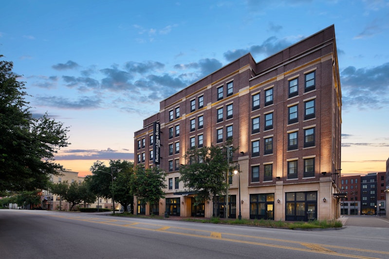 Fairfield by Marriott Inn & Suites Savannah Downtown/Historic District