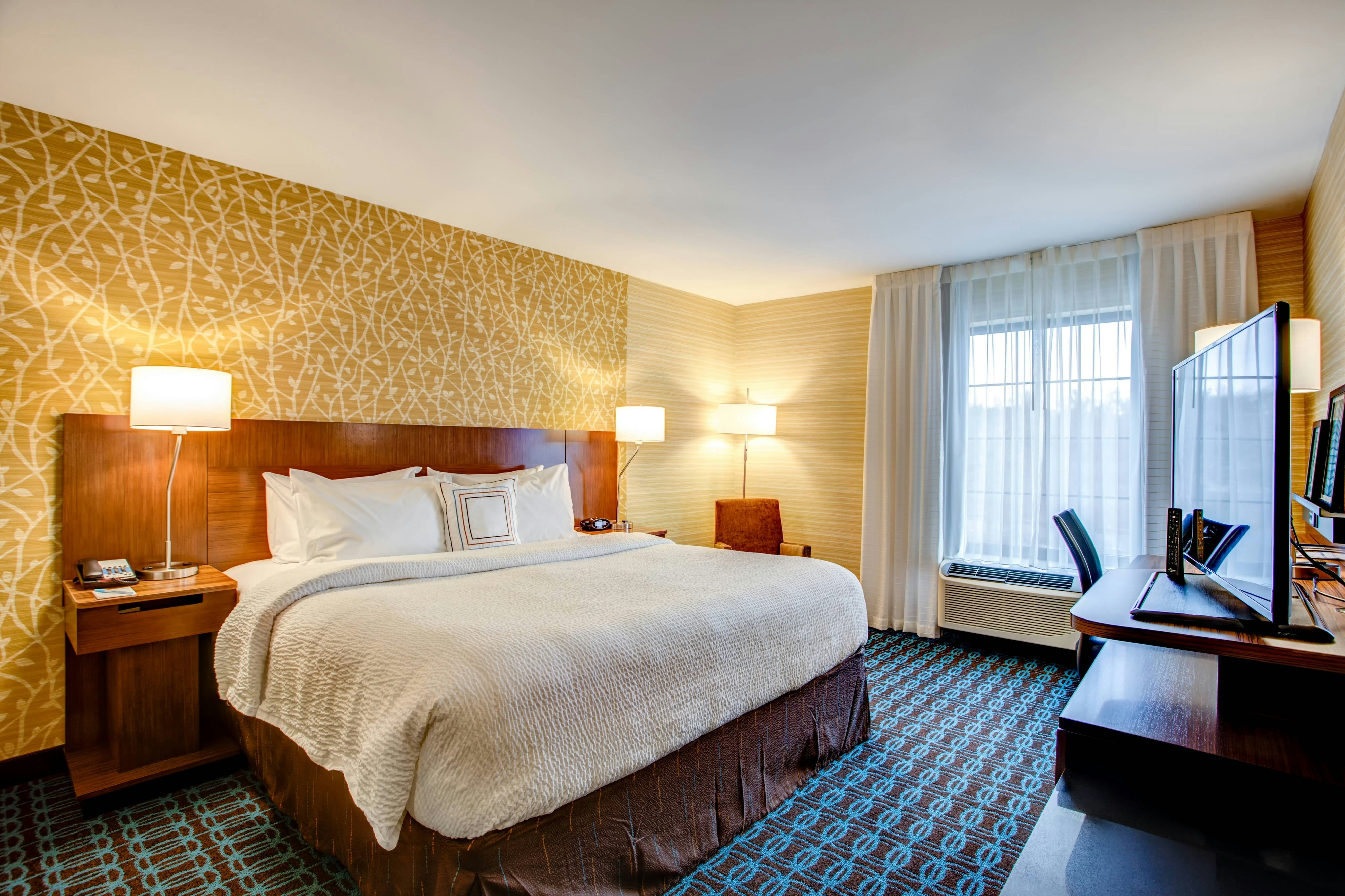 Fairfield by Marriott Inn & Suites Springfield Holyoke