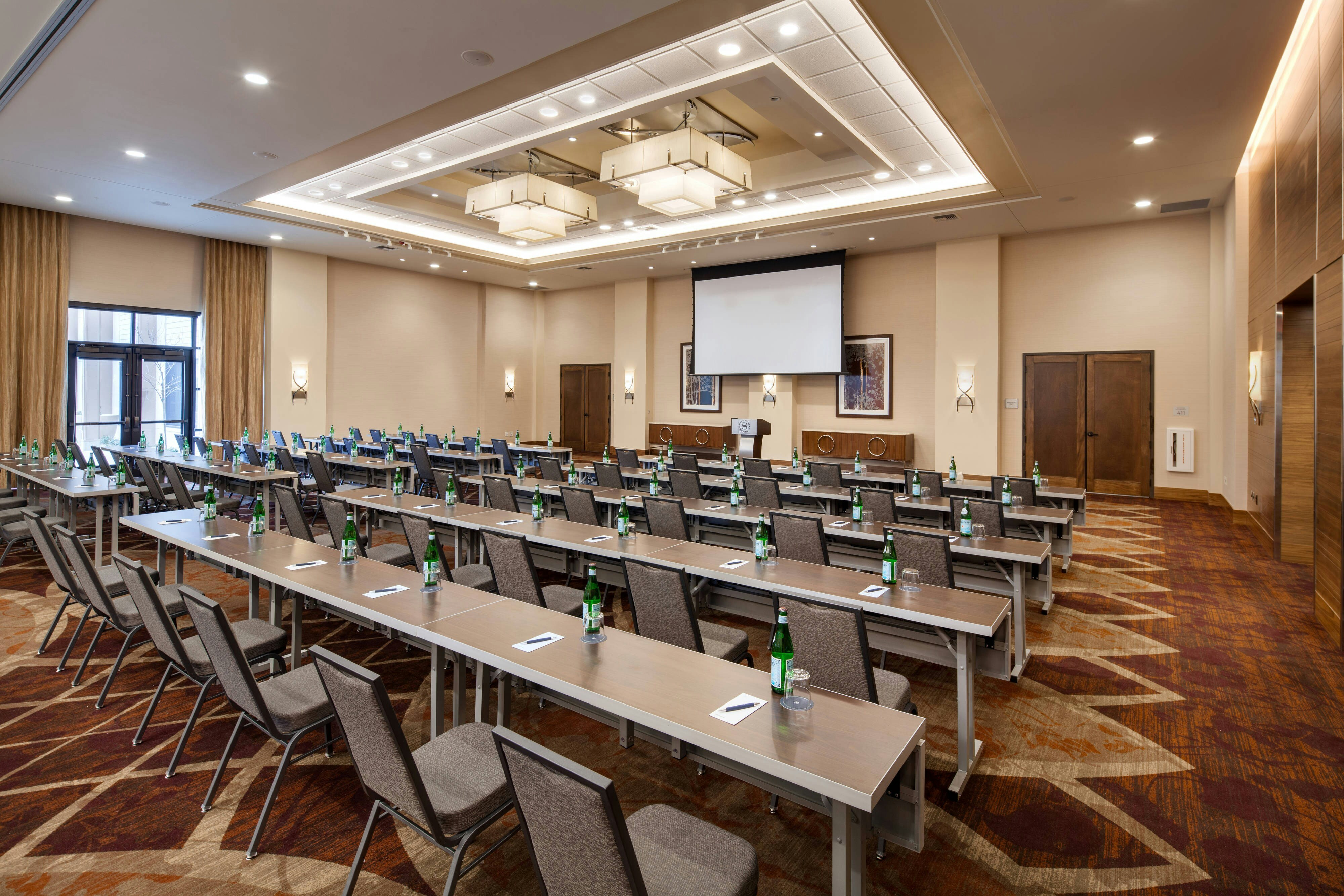 Sheraton Redding Hotel at the Sundial Bridge
