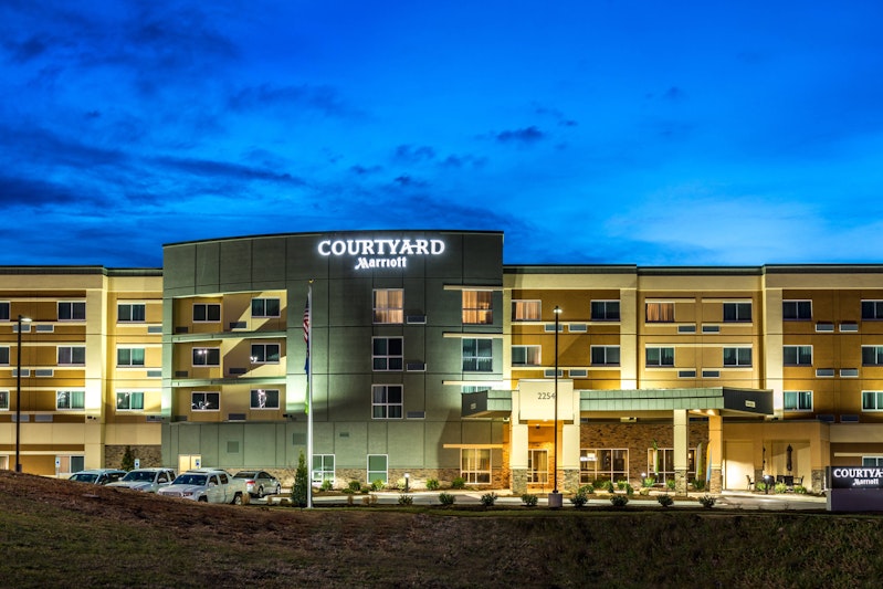 Courtyard by Marriott Somerset