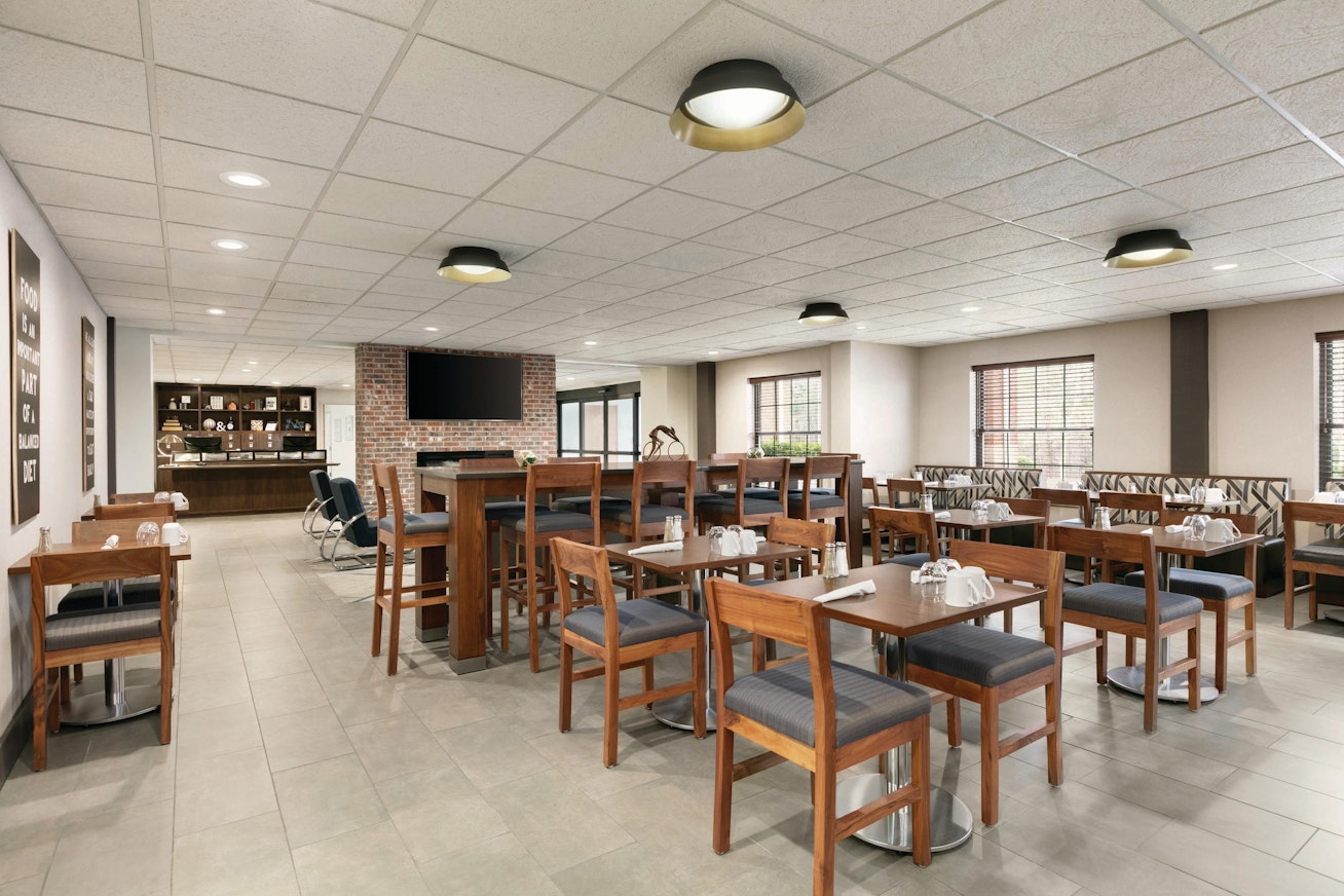 Four Points by Sheraton Raleigh Arena