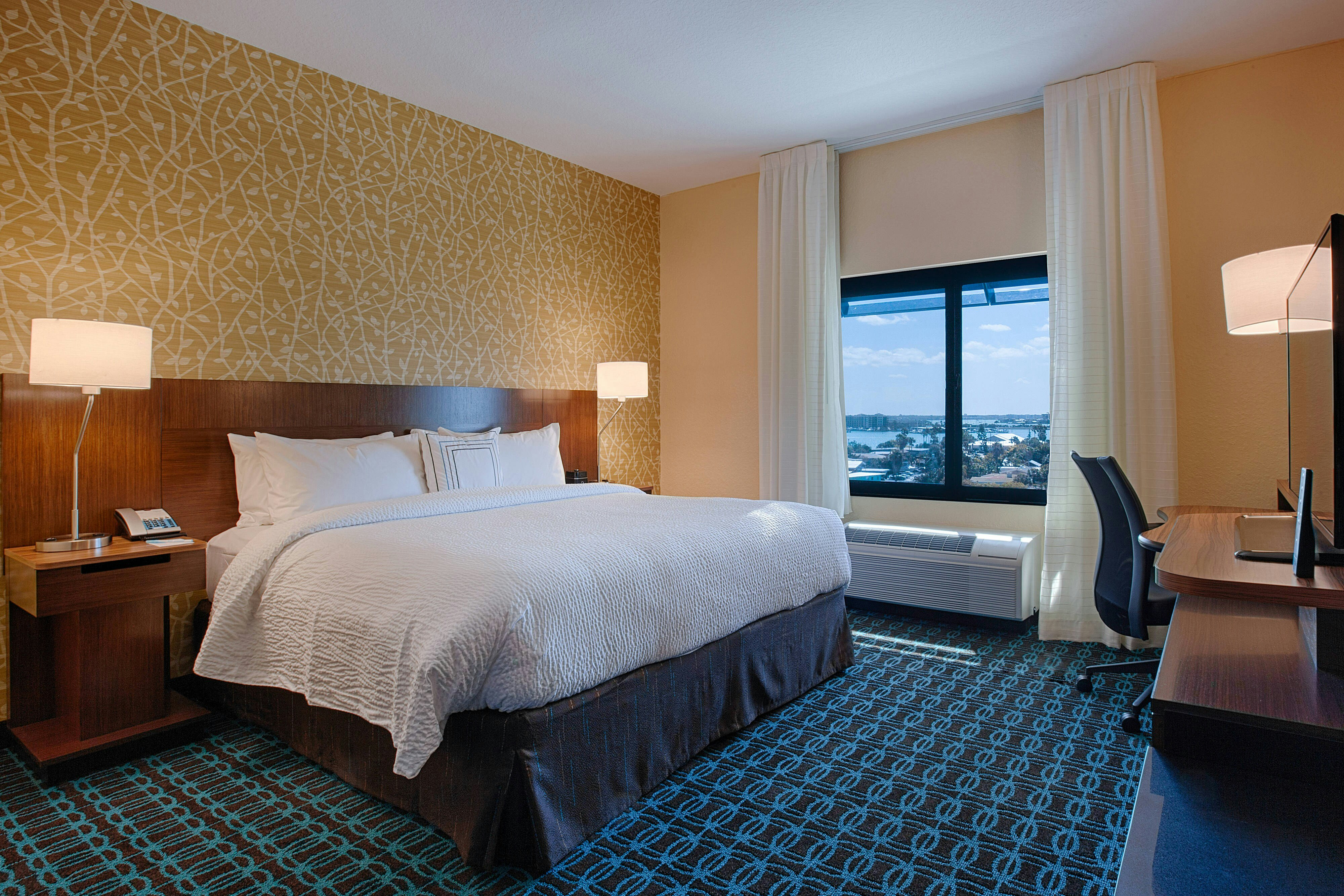 Fairfield by Marriott Inn & Suites Clearwater Beach