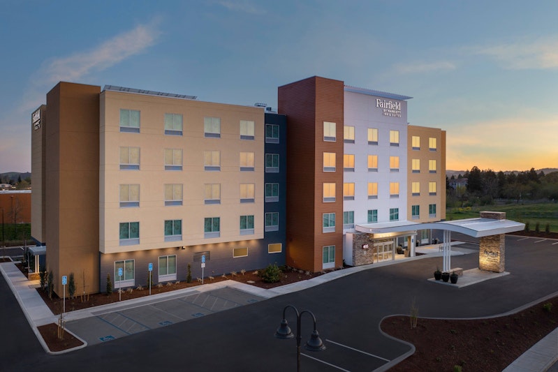 Fairfield by Marriott Inn & Suites Santa Rosa Rohnert Park