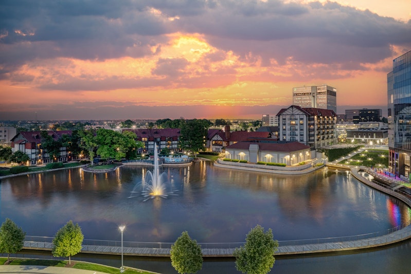Sheraton Westport Chalet Hotel St. Louis
