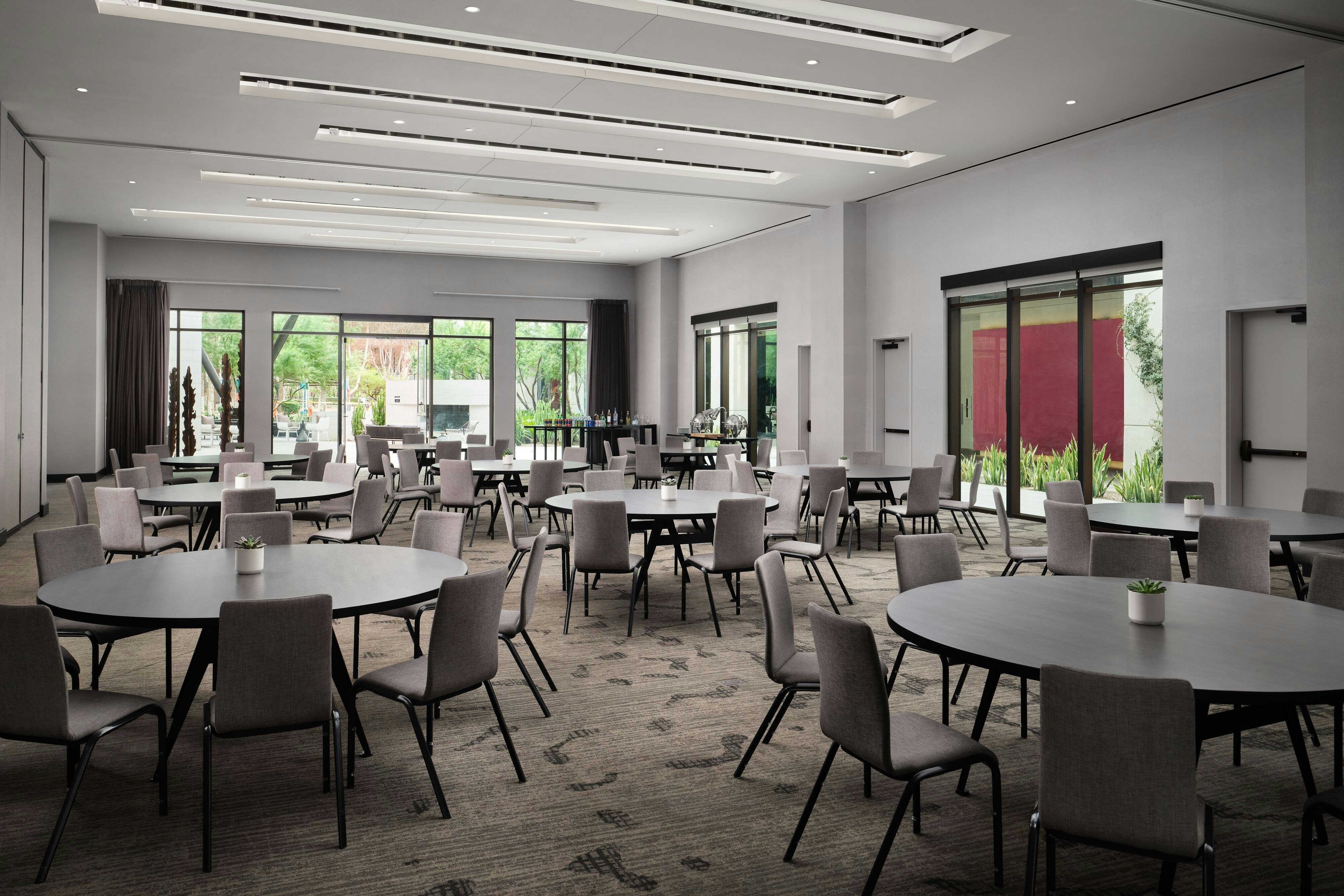 AC Hotel Phoenix Downtown