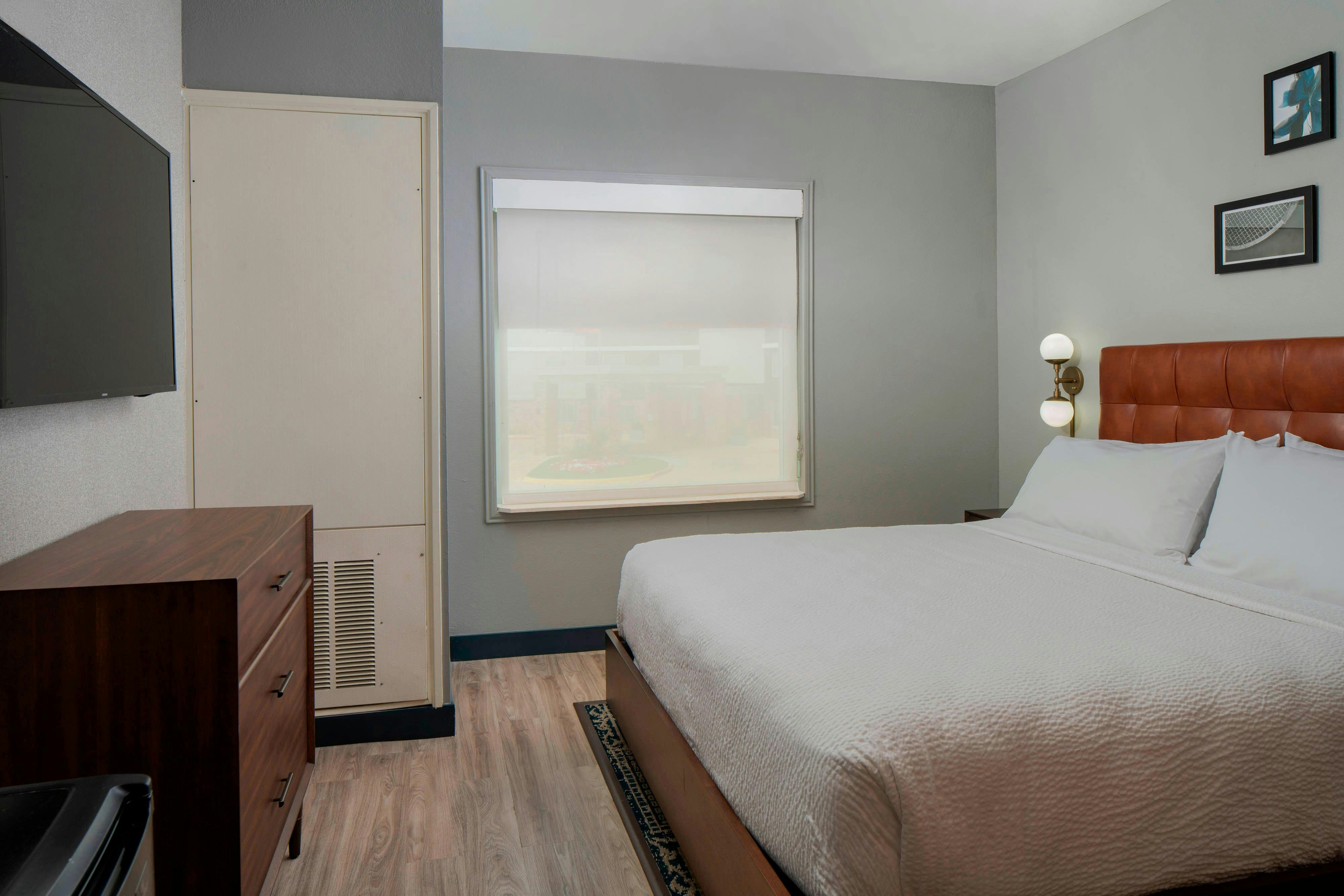 Four Points by Sheraton Dallas Arlington Entertainment District