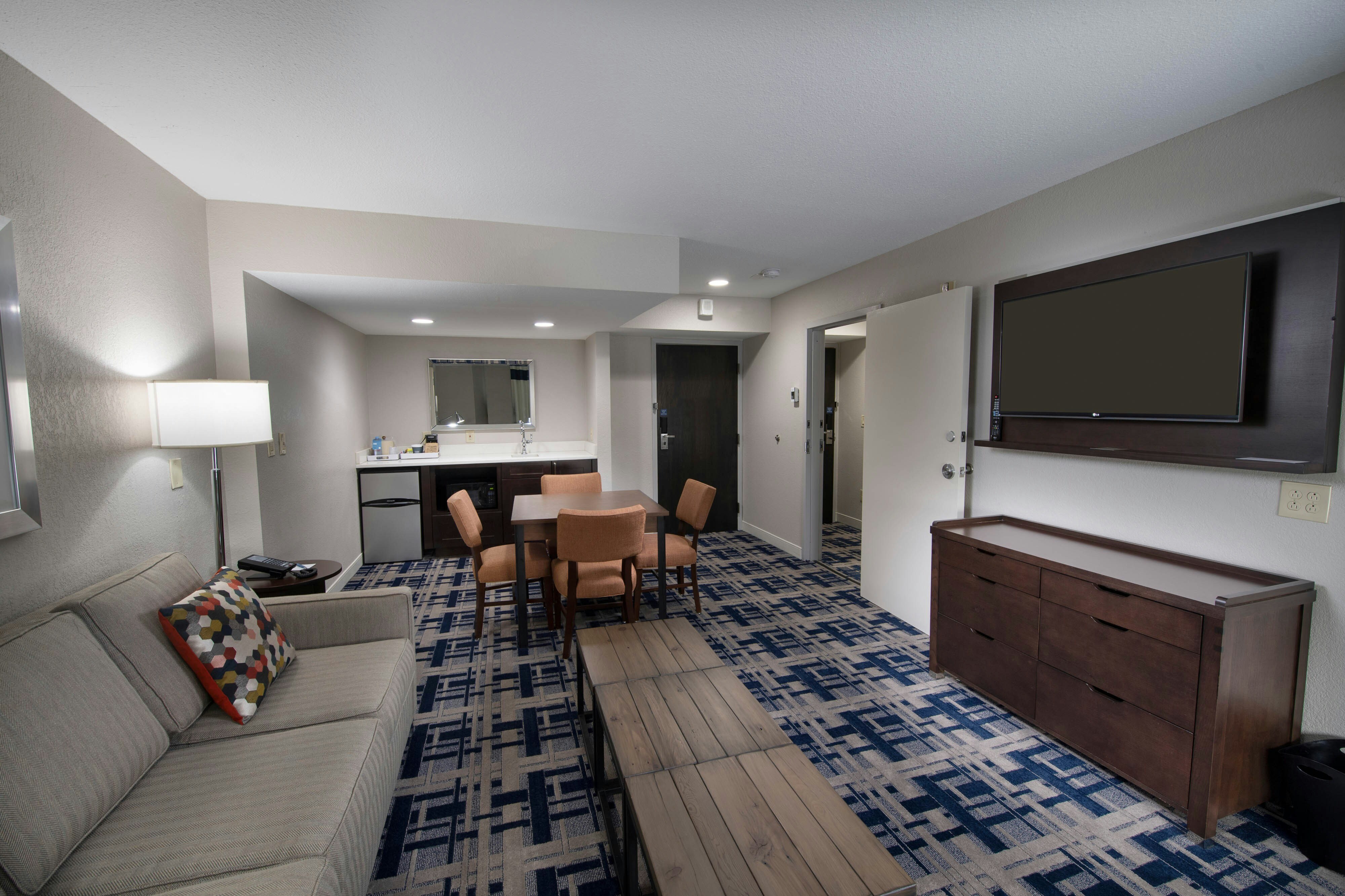 Four Points by Sheraton Charlotte – Lake Norman