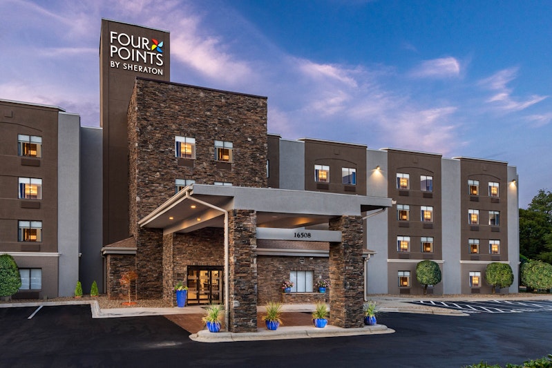 Four Points by Sheraton Charlotte – Lake Norman