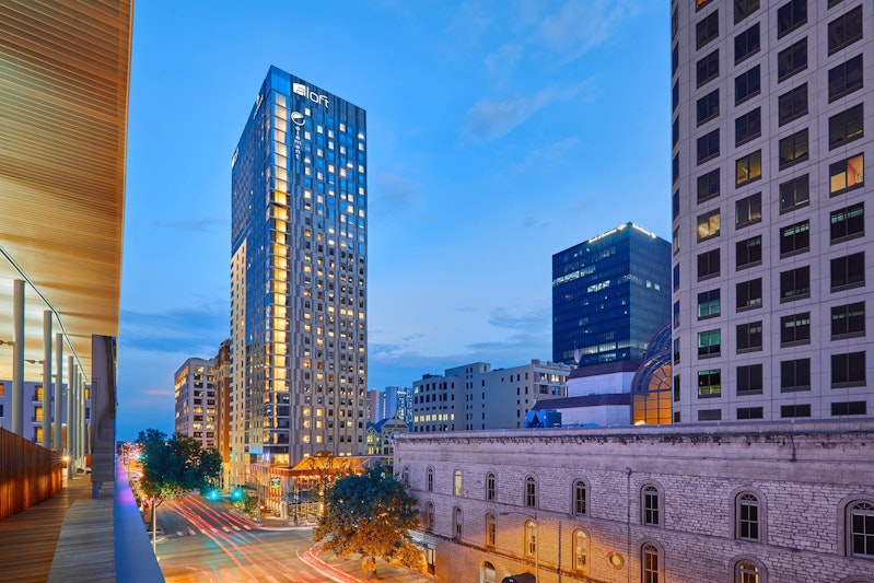 Element Austin Downtown