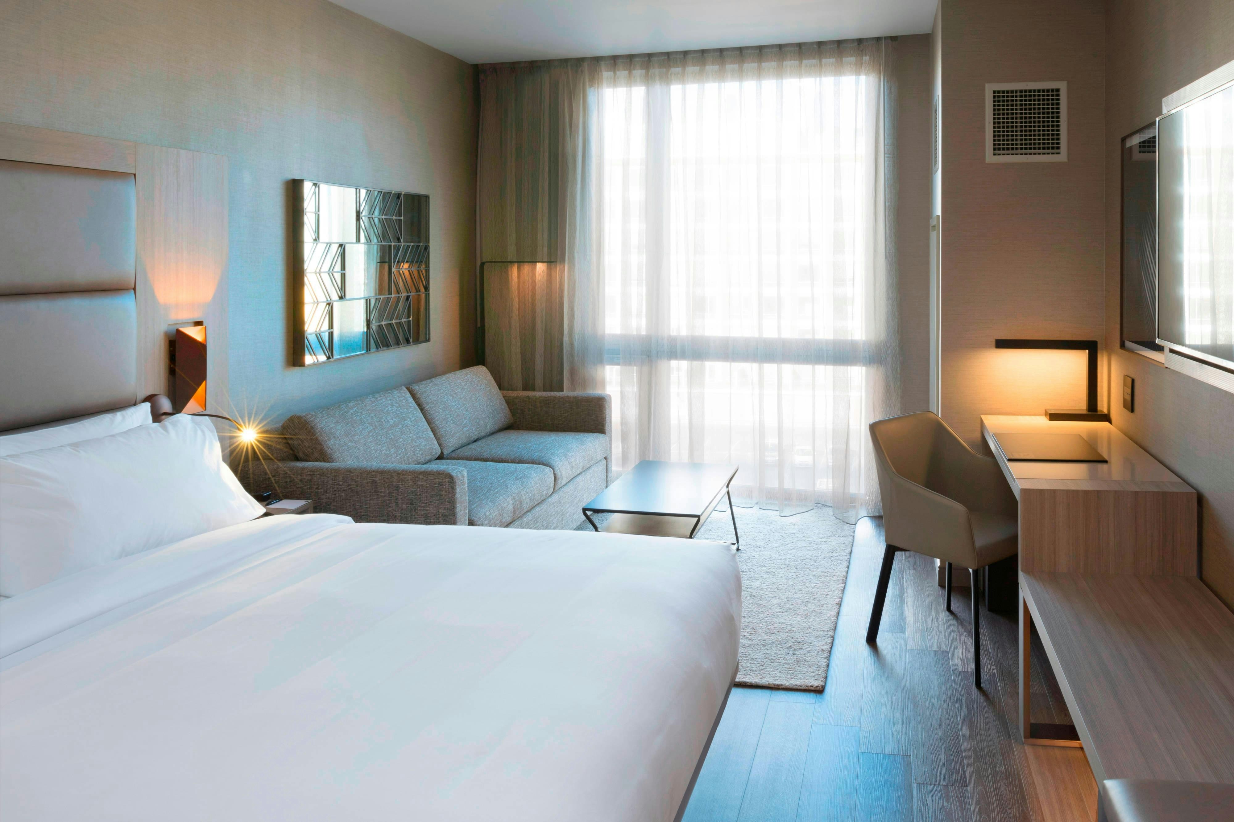 AC Hotel Boston Downtown