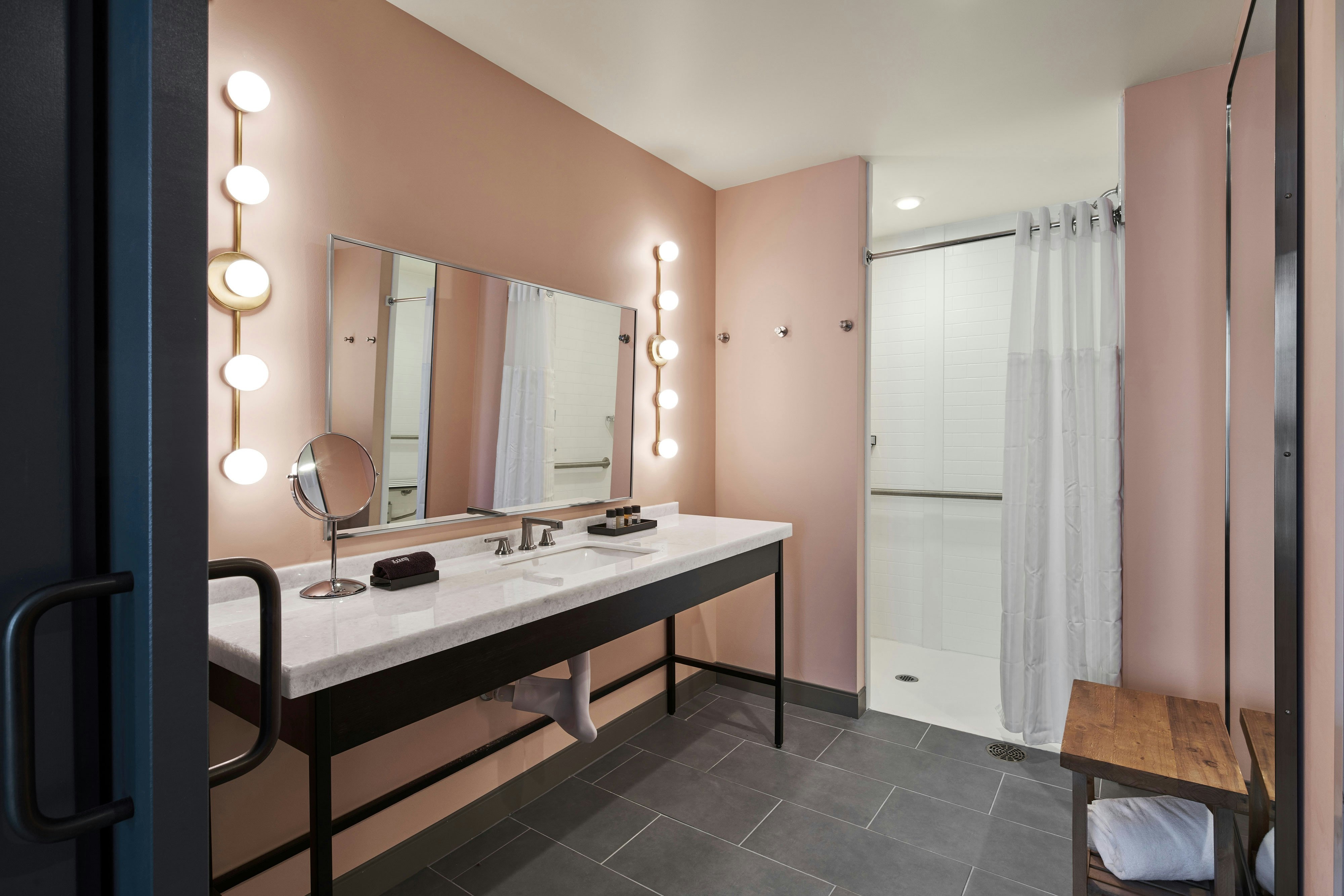 The Memphian, a Tribute Portfolio Hotel