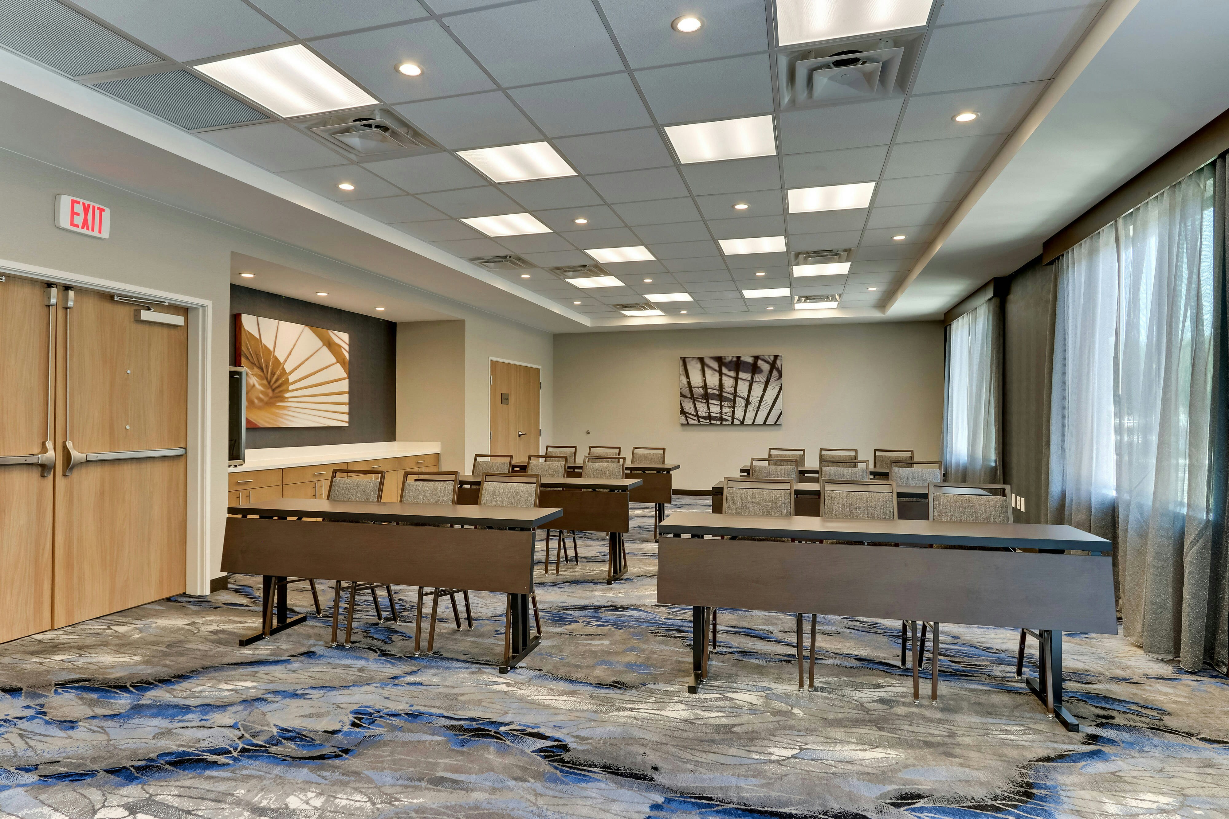 Fairfield by Marriott Inn & Suites Dallas Love Field